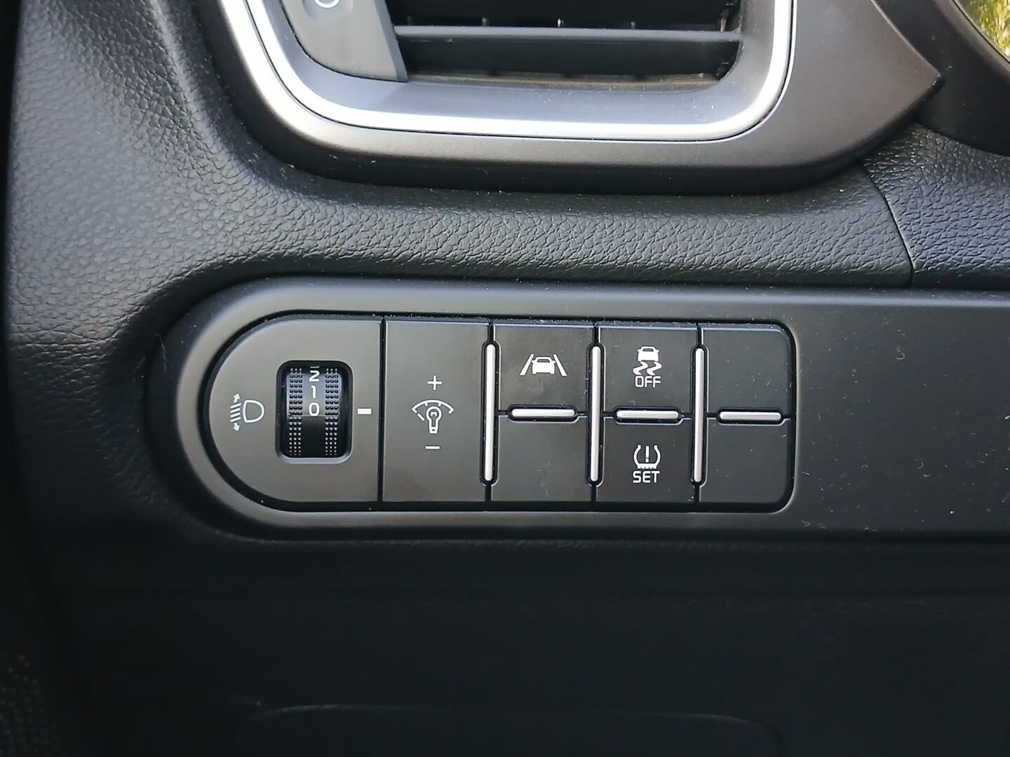 Kia Ceed - zdjęcie 20
