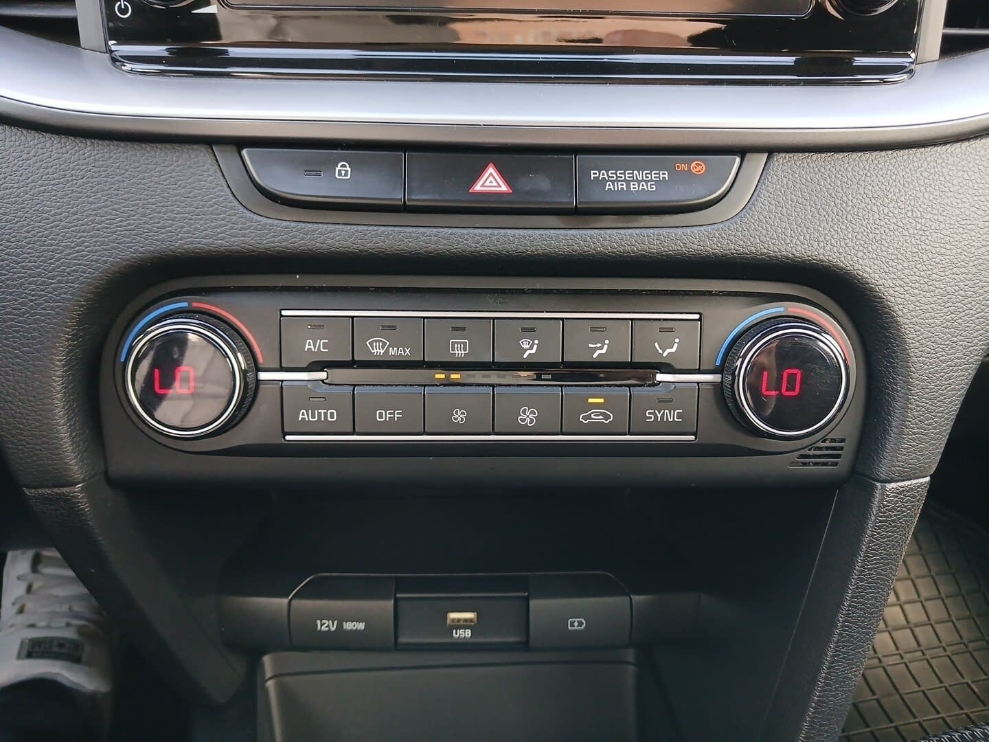 Kia Ceed - zdjęcie 16
