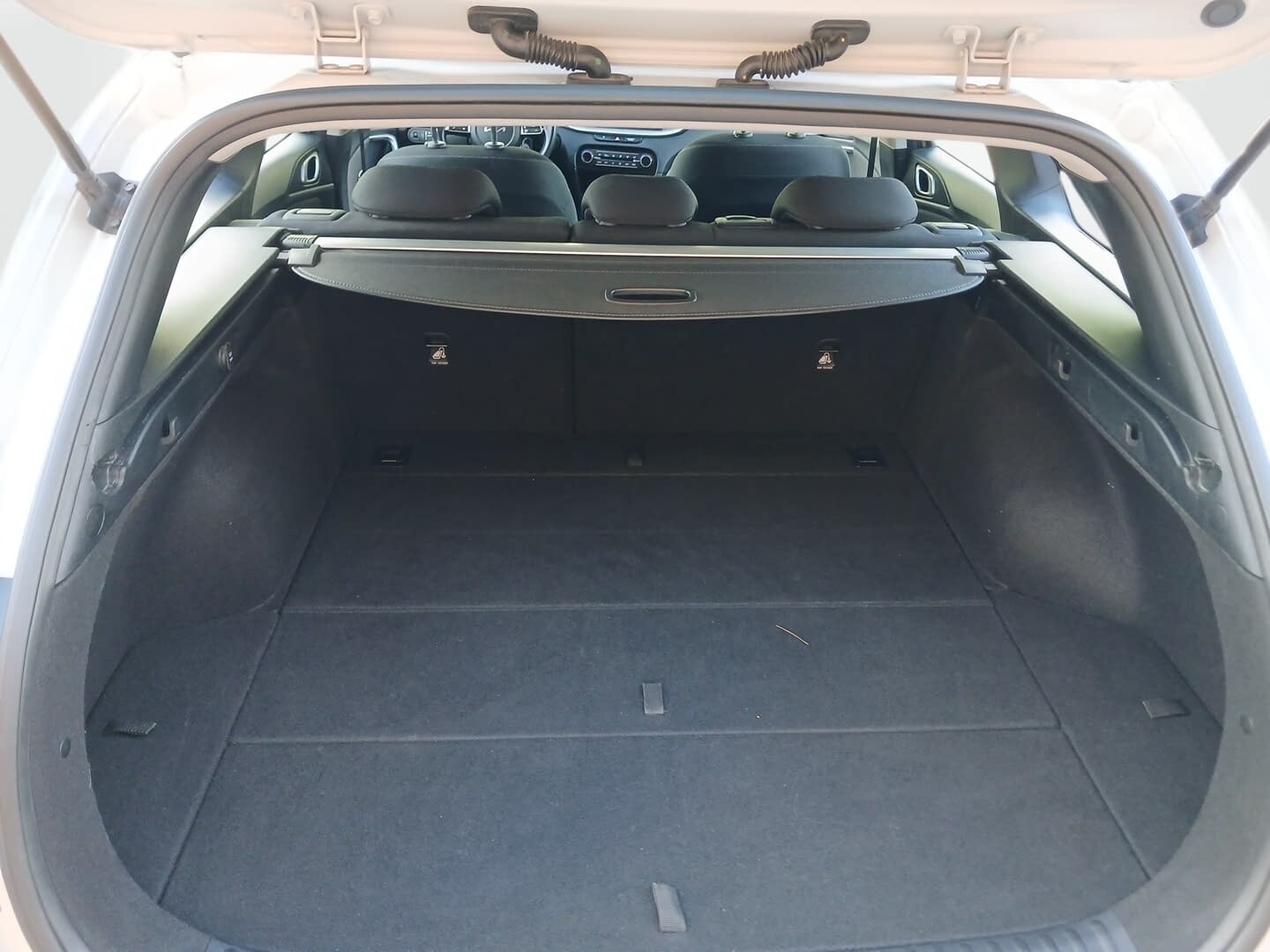 Kia Ceed - zdjęcie 23