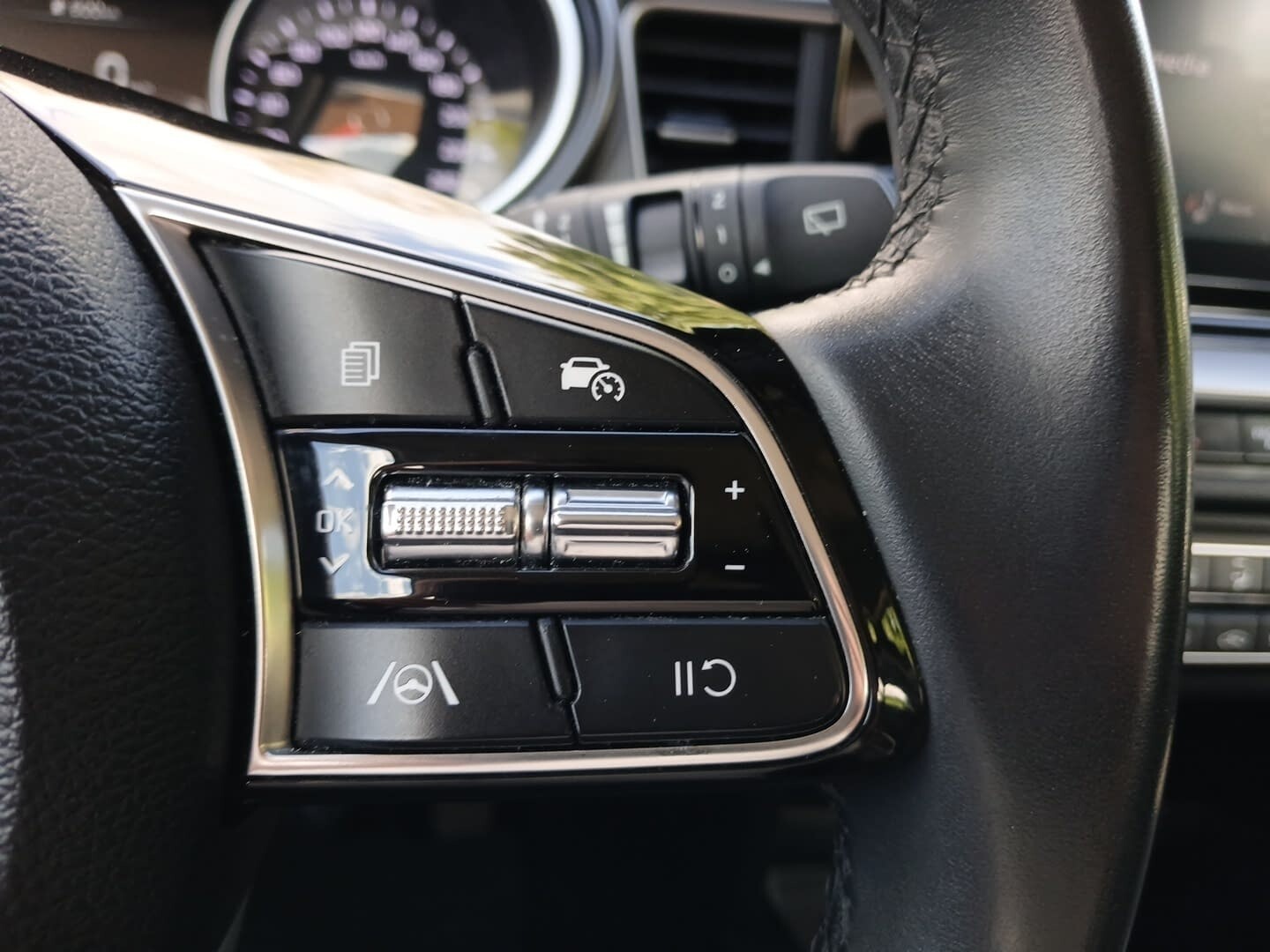 Kia Ceed - zdjęcie 18