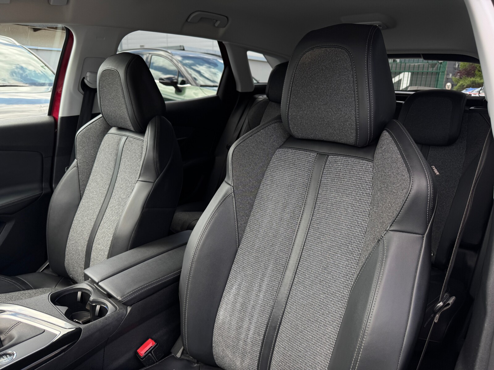 Peugeot 3008 - zdjęcie 10