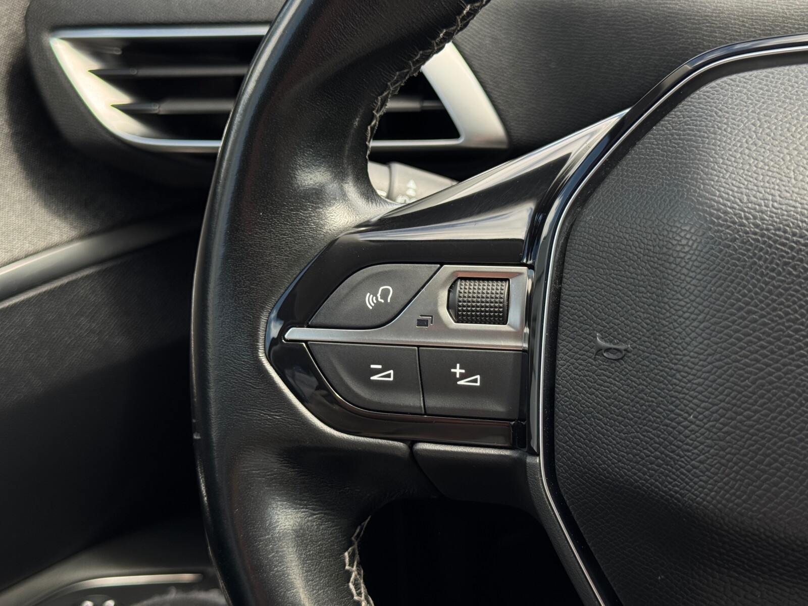 Peugeot 3008 - zdjęcie 21