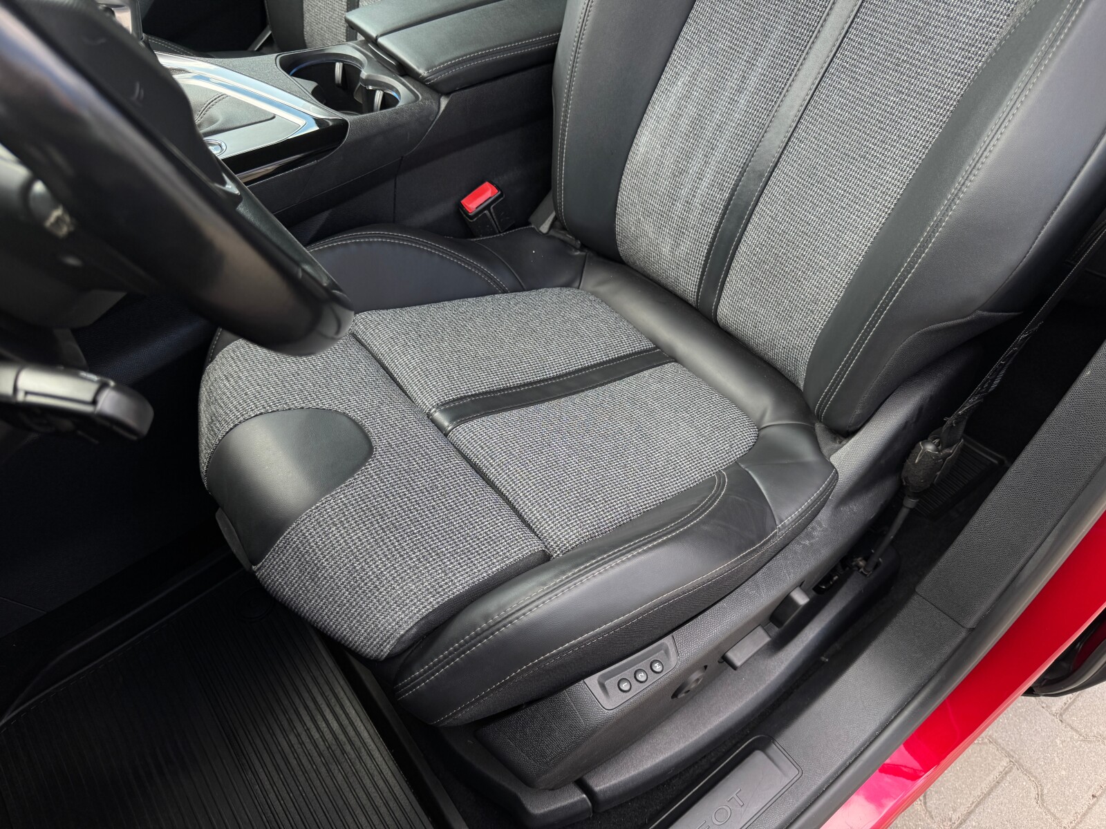 Peugeot 3008 - zdjęcie 11
