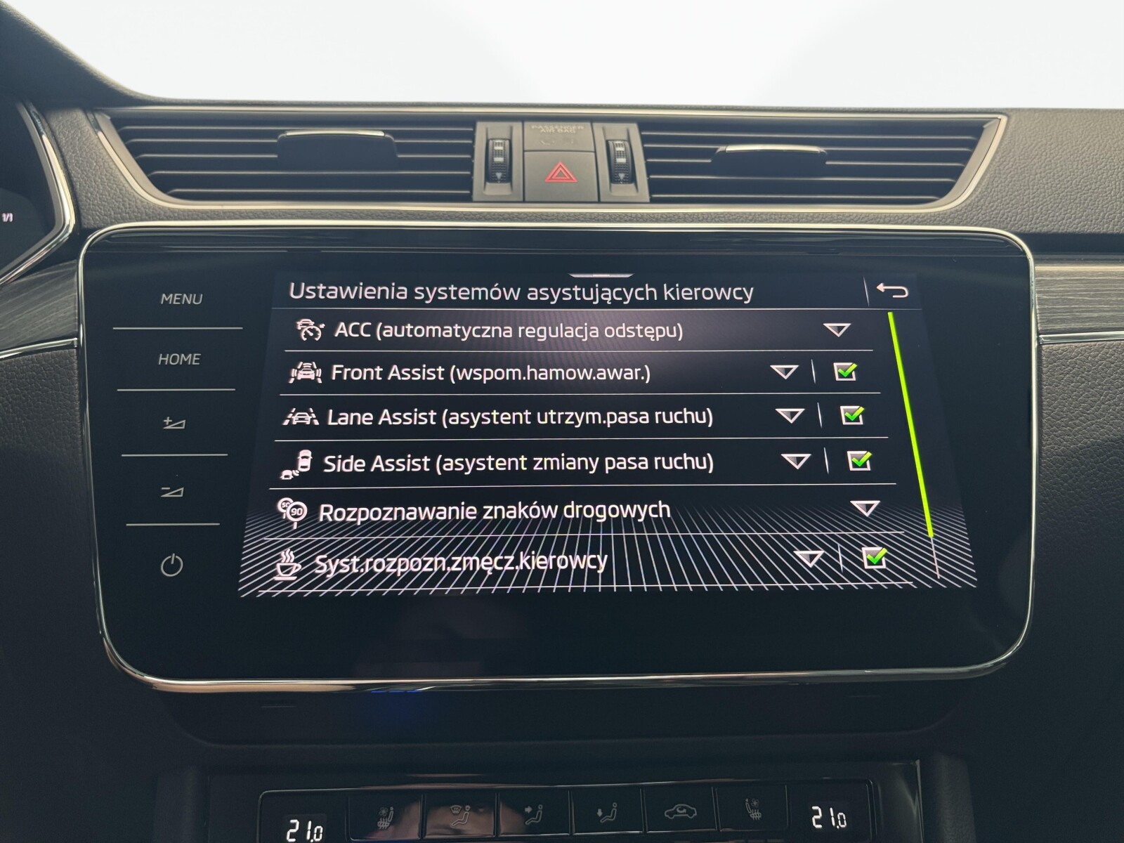 Škoda Superb Combi - zdjęcie 39