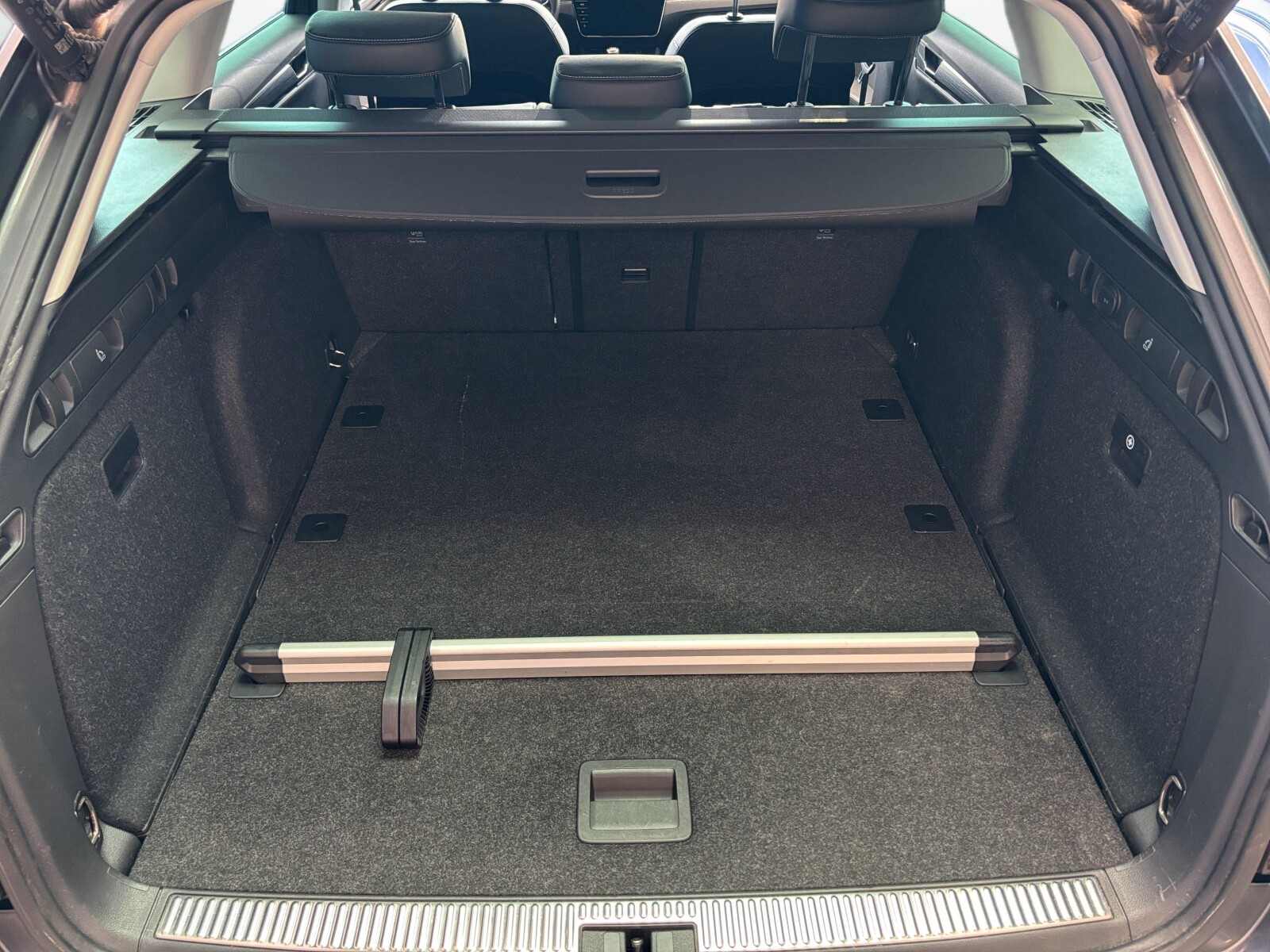 Škoda Superb Combi - zdjęcie 23