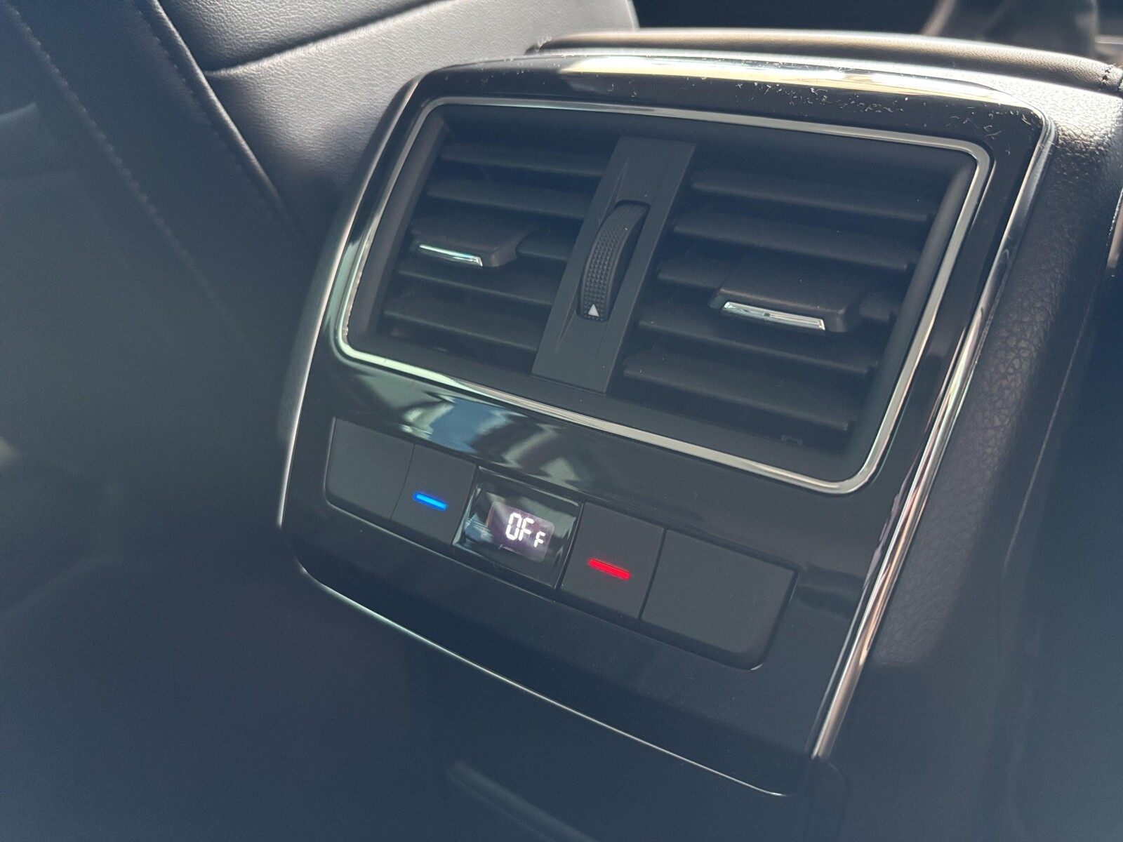 Škoda Superb Combi - zdjęcie 16