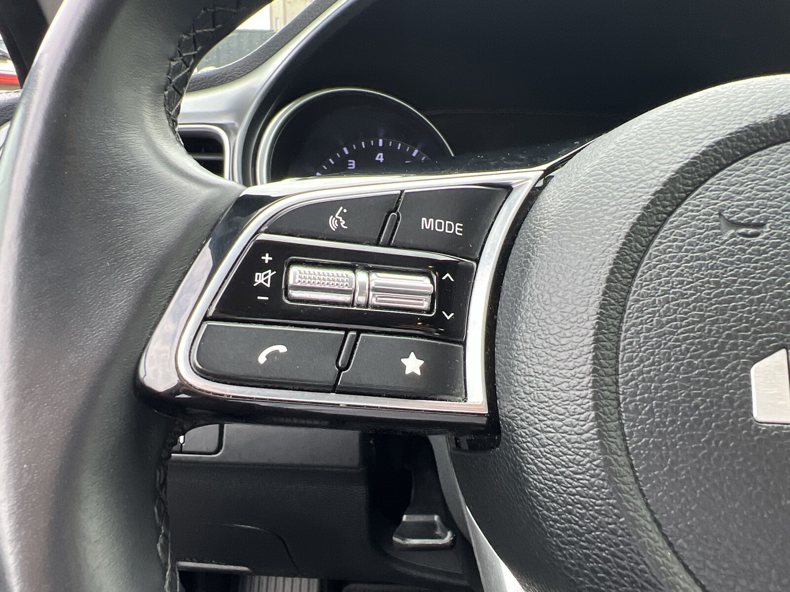 Kia Ceed - zdjęcie 15