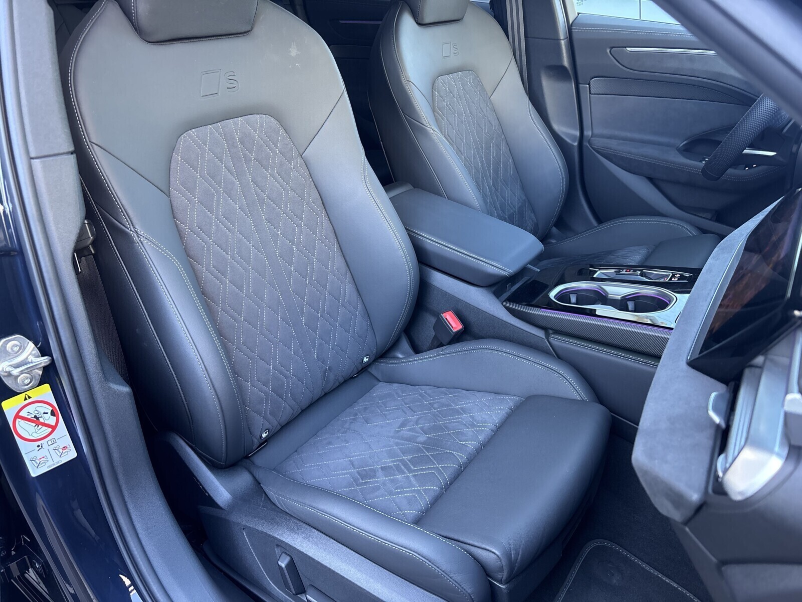 Audi A6 Avant - zdjęcie 35