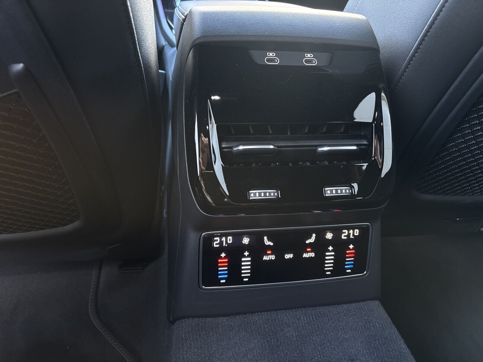 Audi A6 Avant - zdjęcie 31