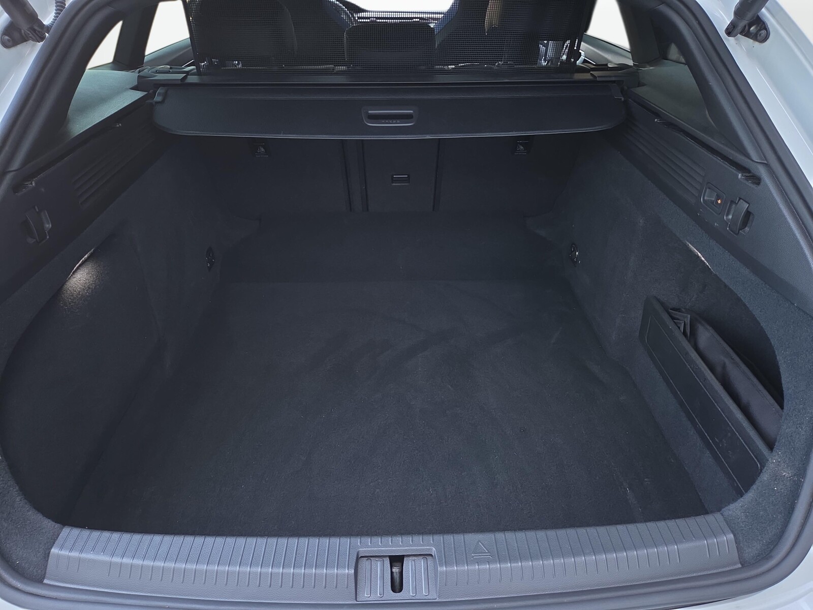 Volkswagen Arteon Shooting Brake - zdjęcie 33