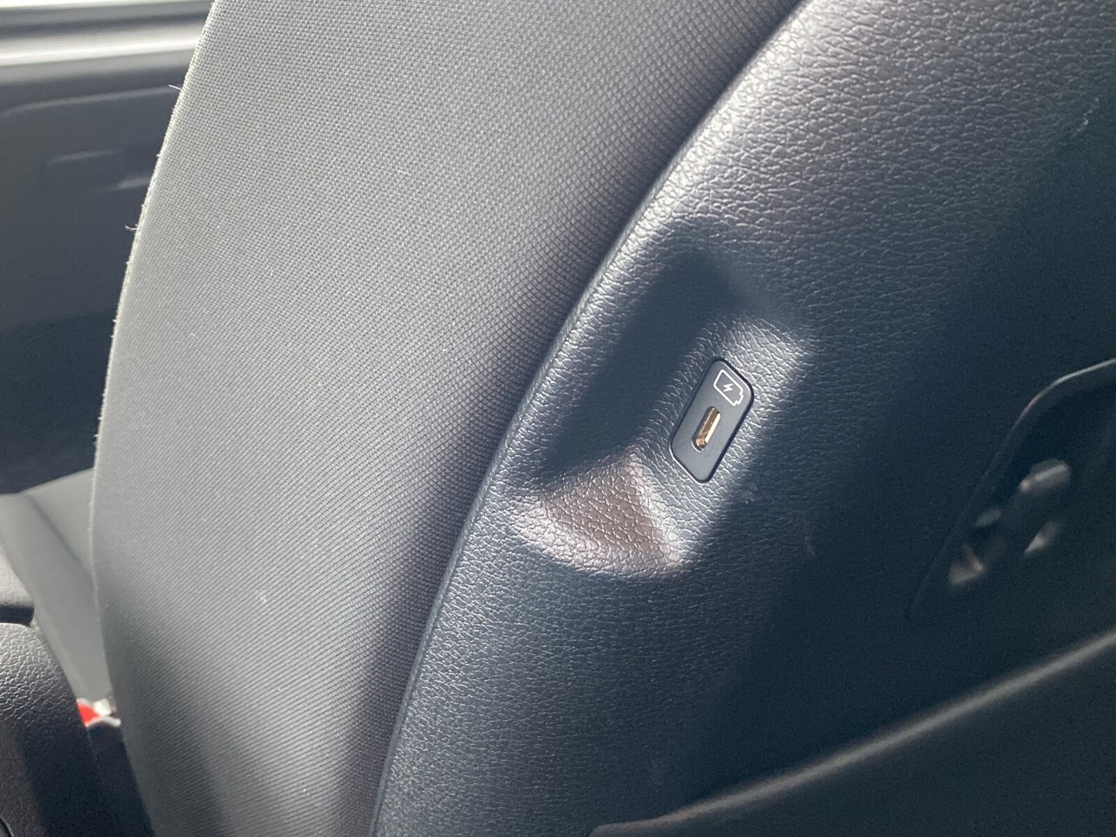 Kia Sportage - zdjęcie 13