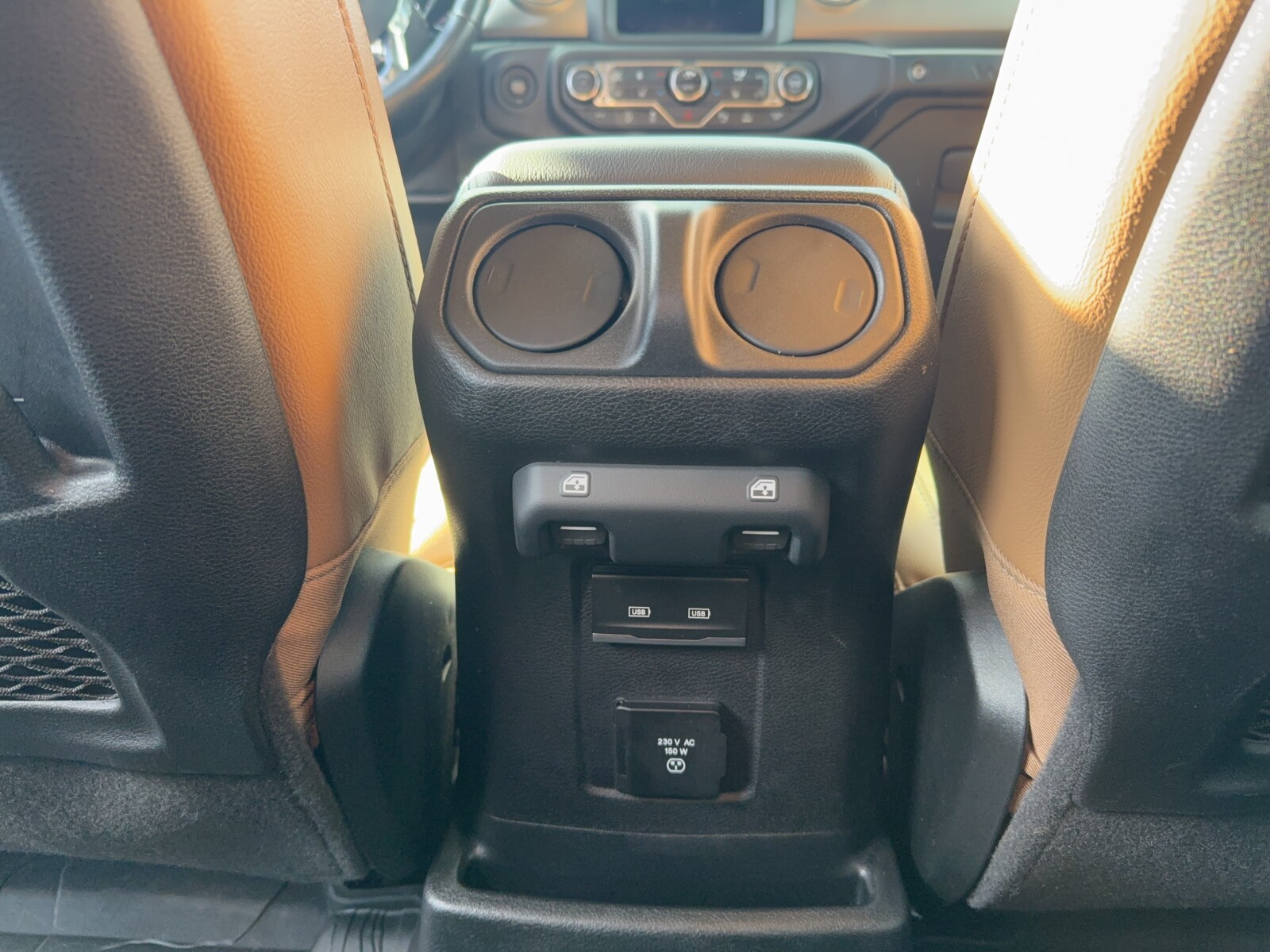 Jeep Wrangler - zdjęcie 35