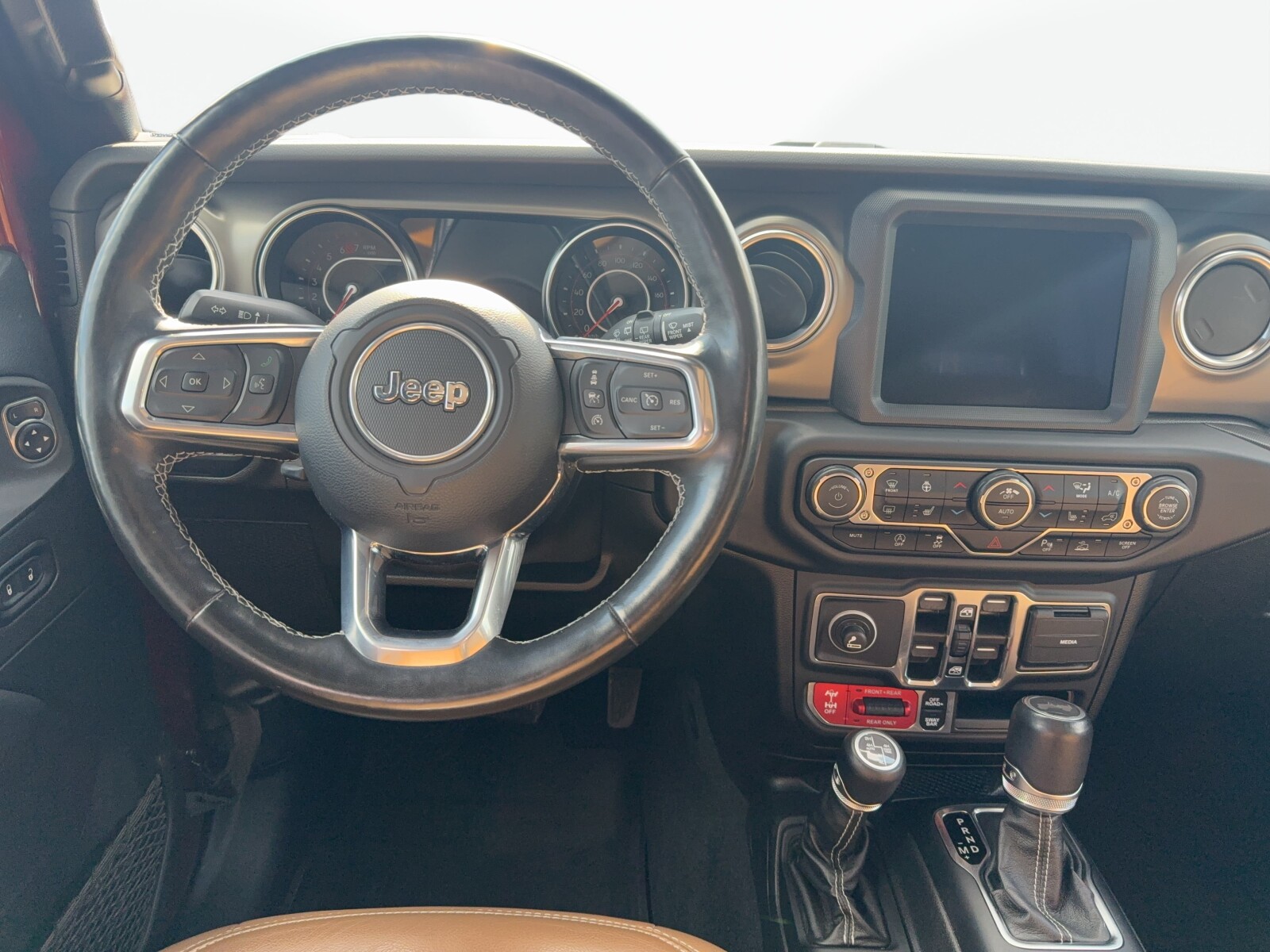 Jeep Wrangler - zdjęcie 11
