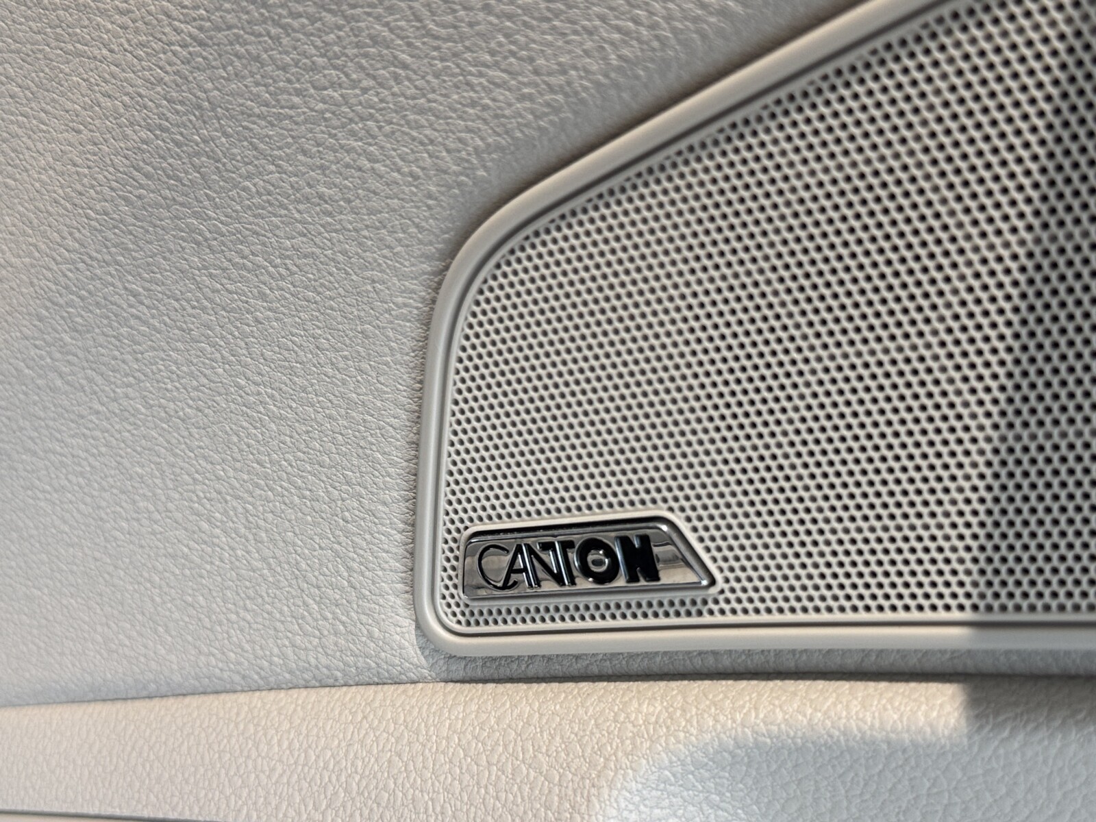 Škoda Superb Combi - zdjęcie 23