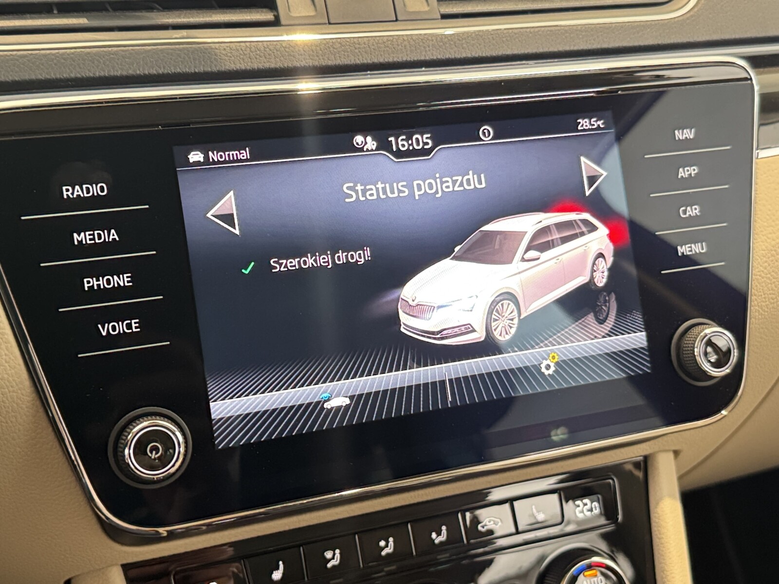 Škoda Superb Combi - zdjęcie 39