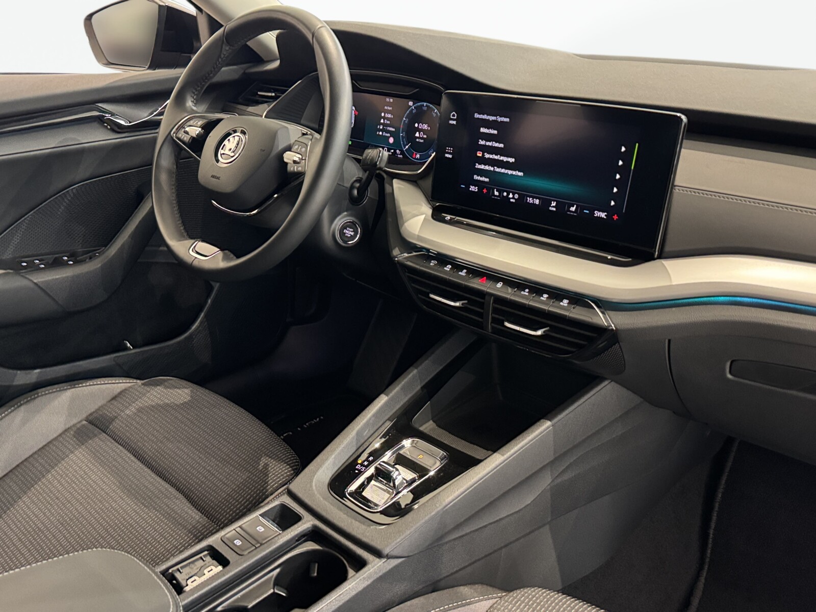 Škoda Octavia Combi - zdjęcie 20
