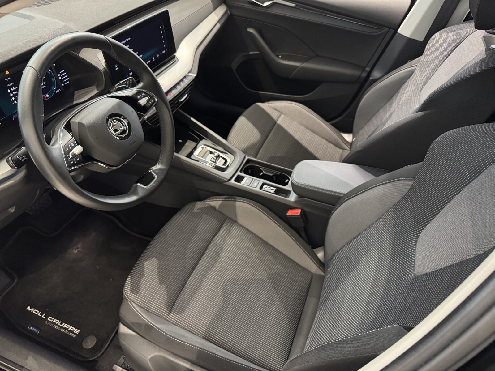 Škoda Octavia Combi - zdjęcie 10