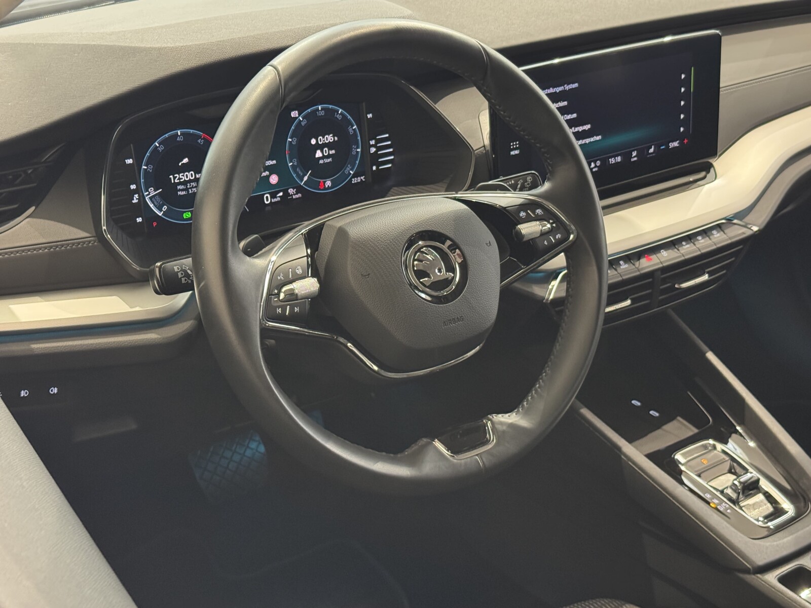 Škoda Octavia Combi - zdjęcie 22