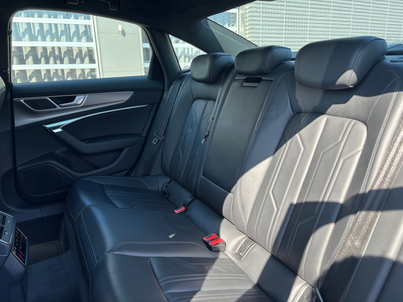 Audi A6 Limousine - zdjęcie 24