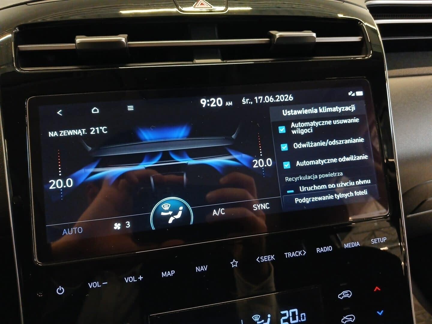 Hyundai Tucson - zdjęcie 22