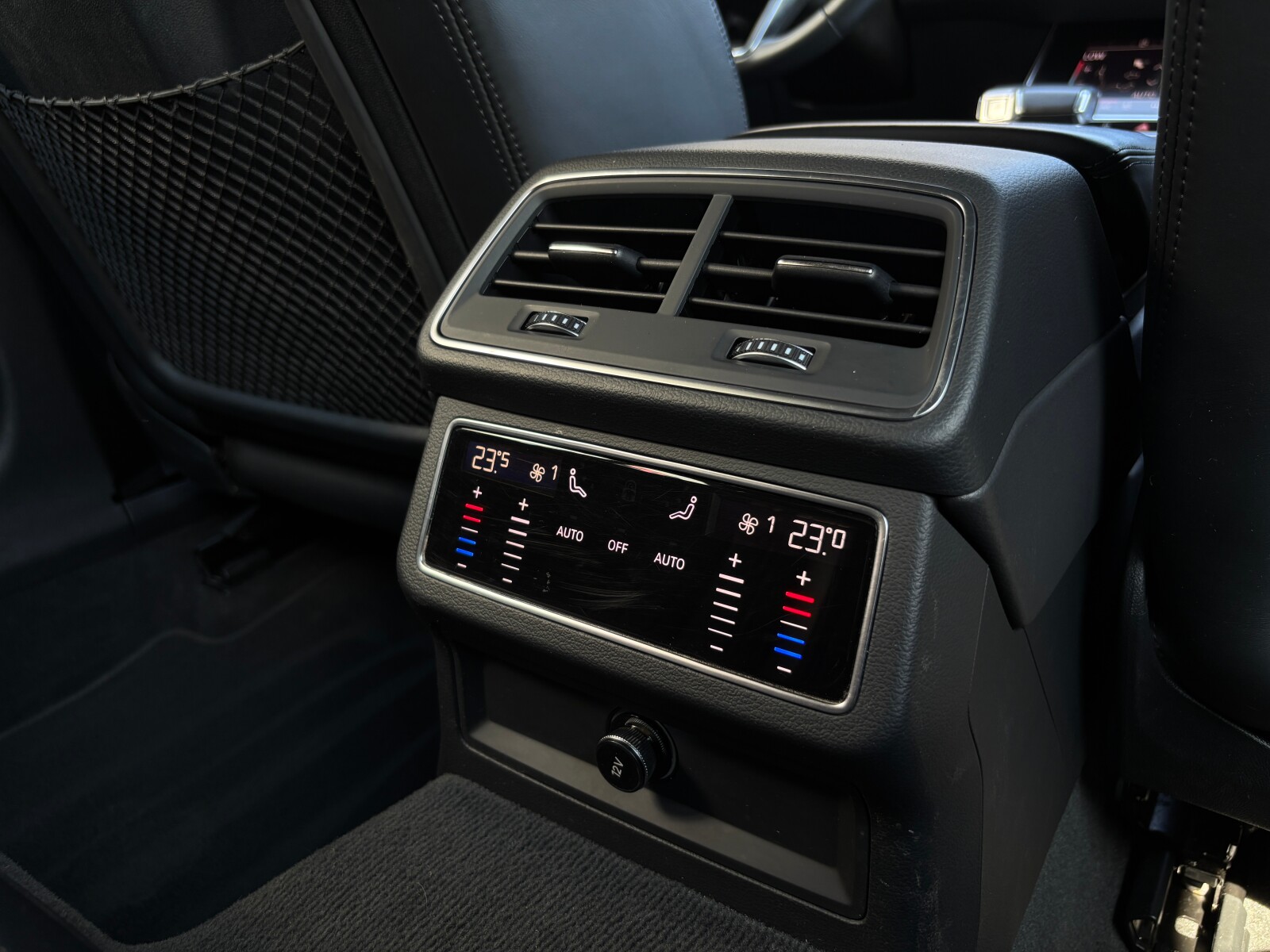 Audi A6 Avant - zdjęcie 26