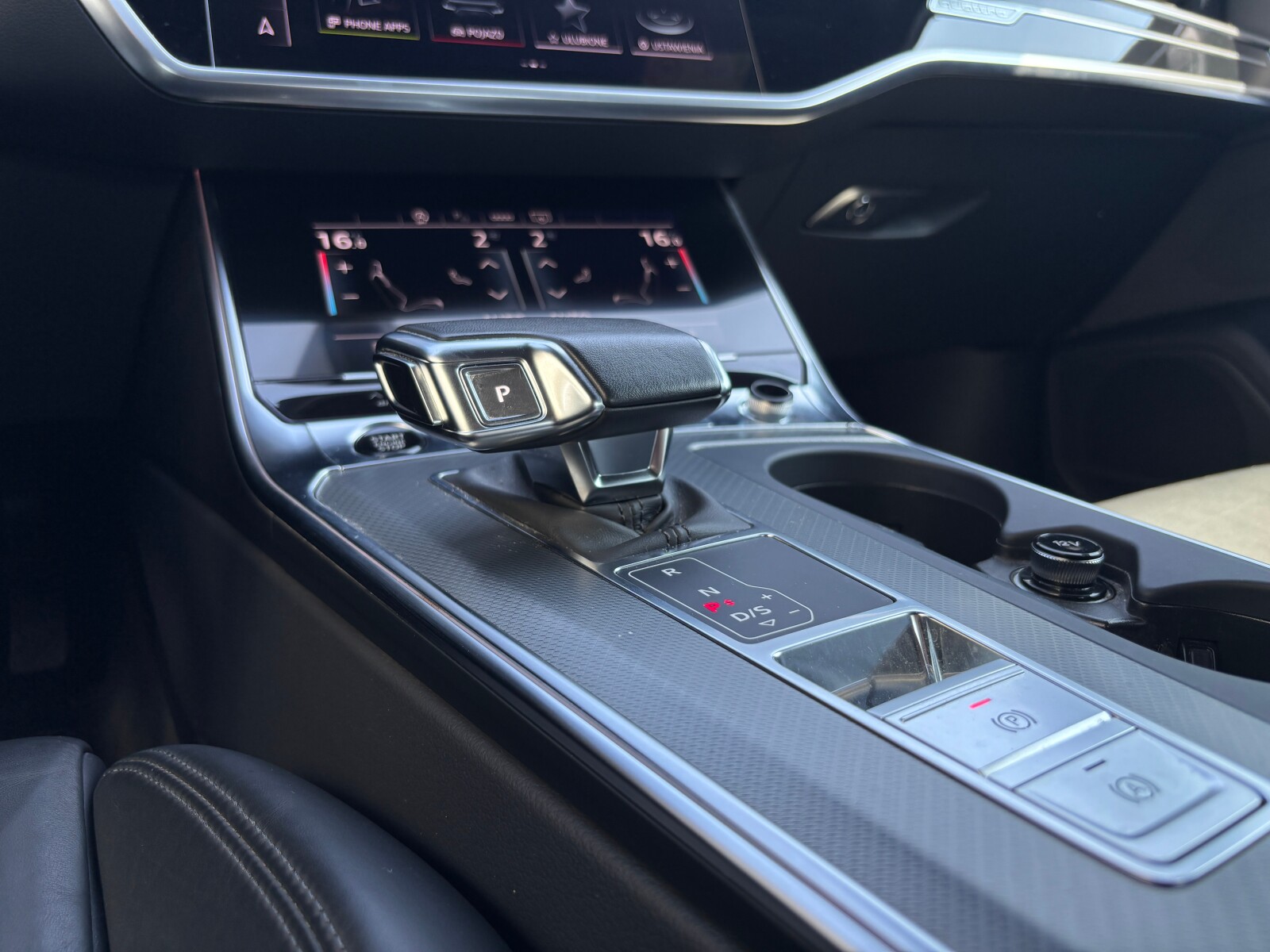 Audi A6 Avant - zdjęcie 18