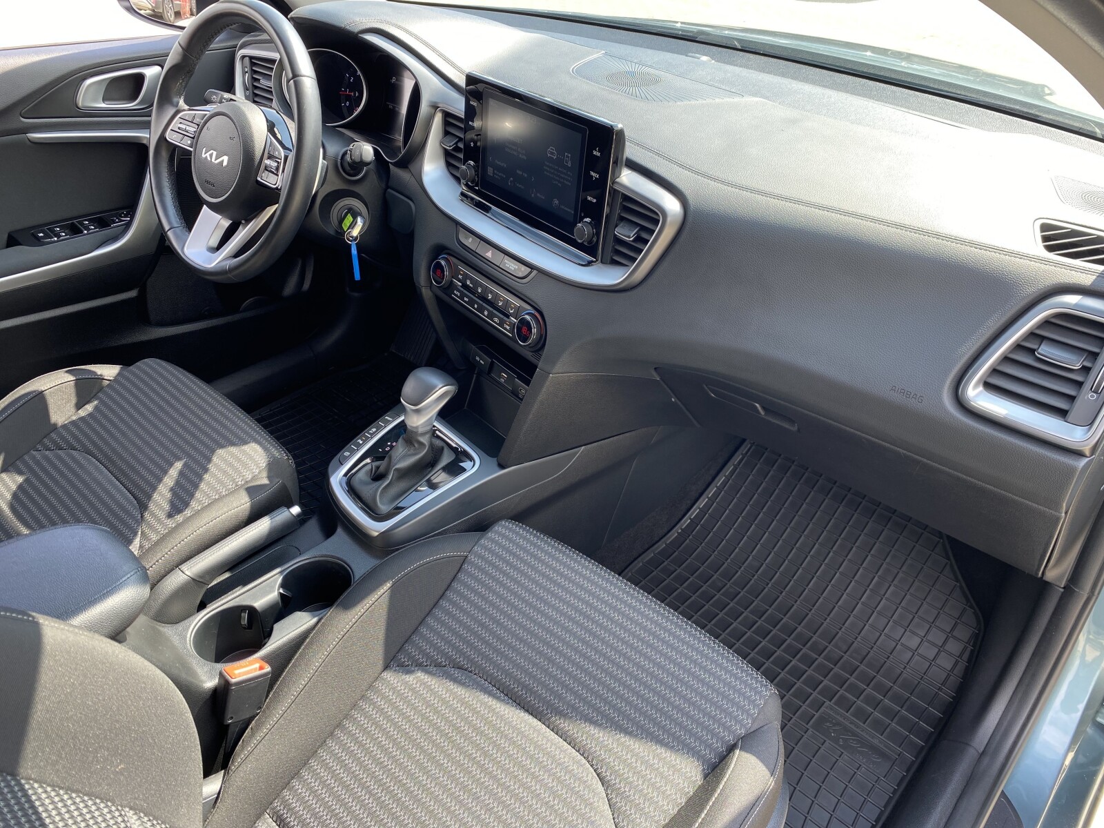 Kia Ceed - zdjęcie 15