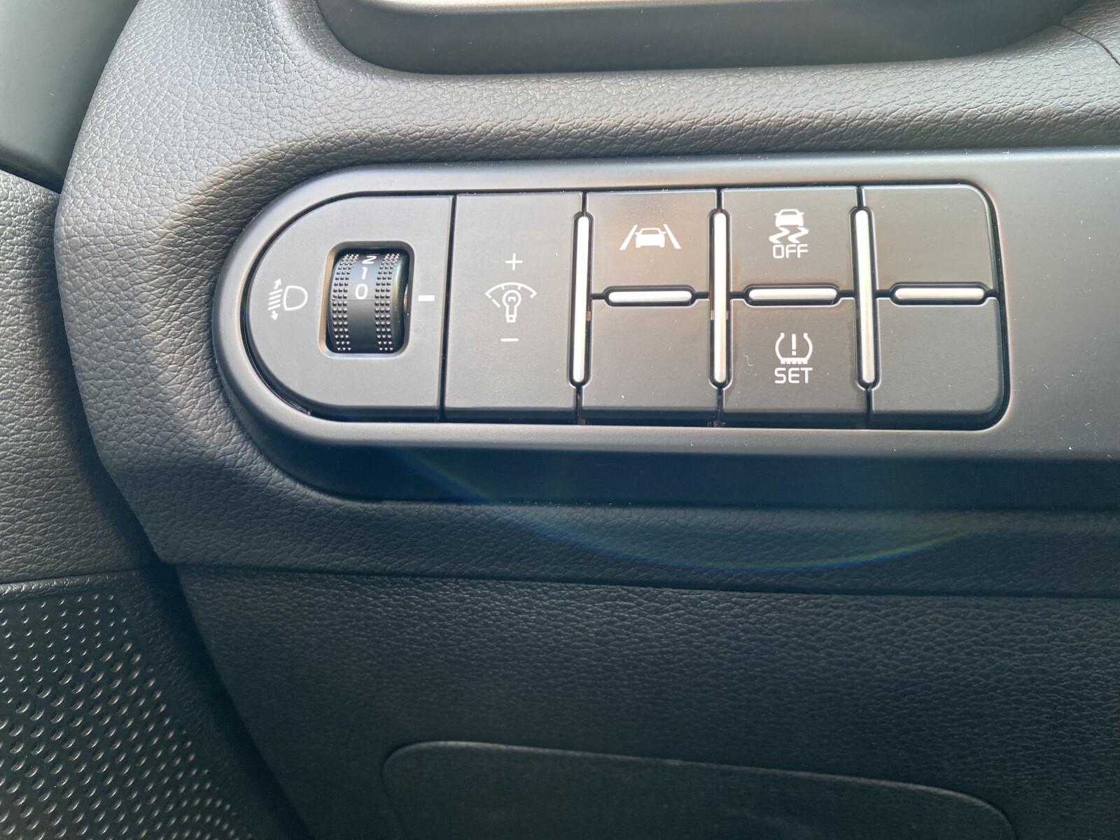 Kia Ceed - zdjęcie 17