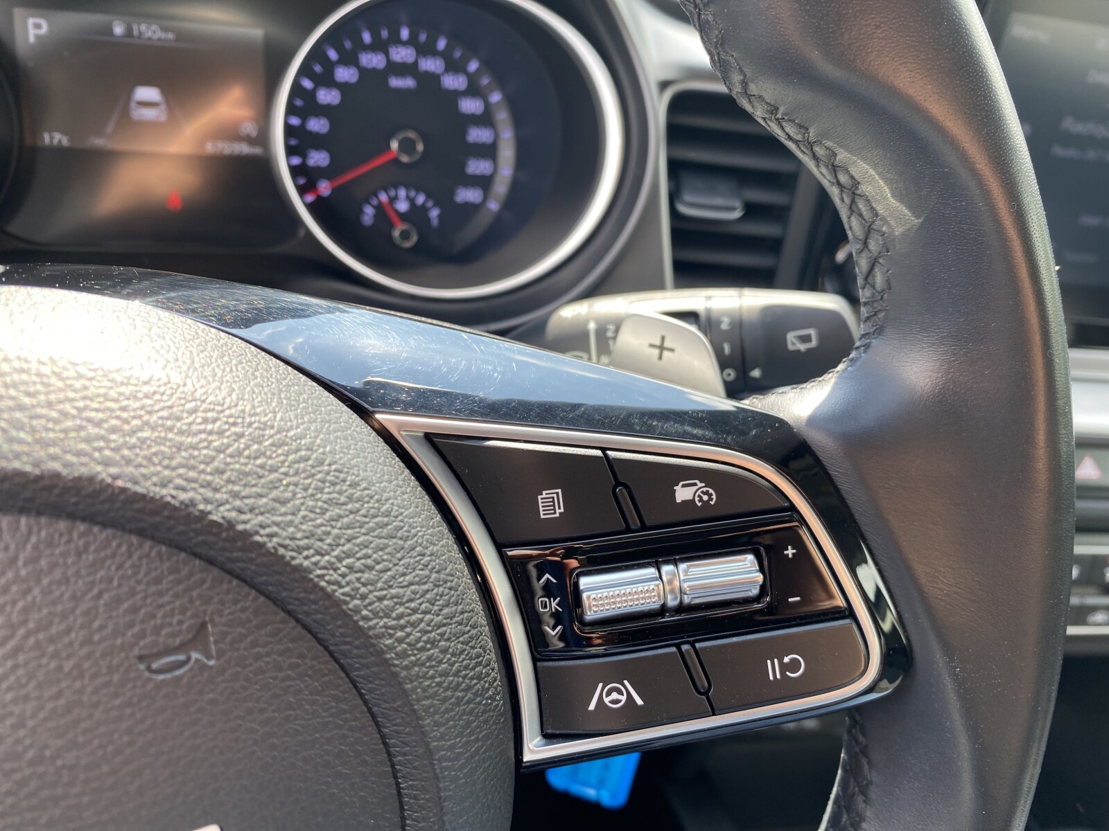 Kia Ceed - zdjęcie 19