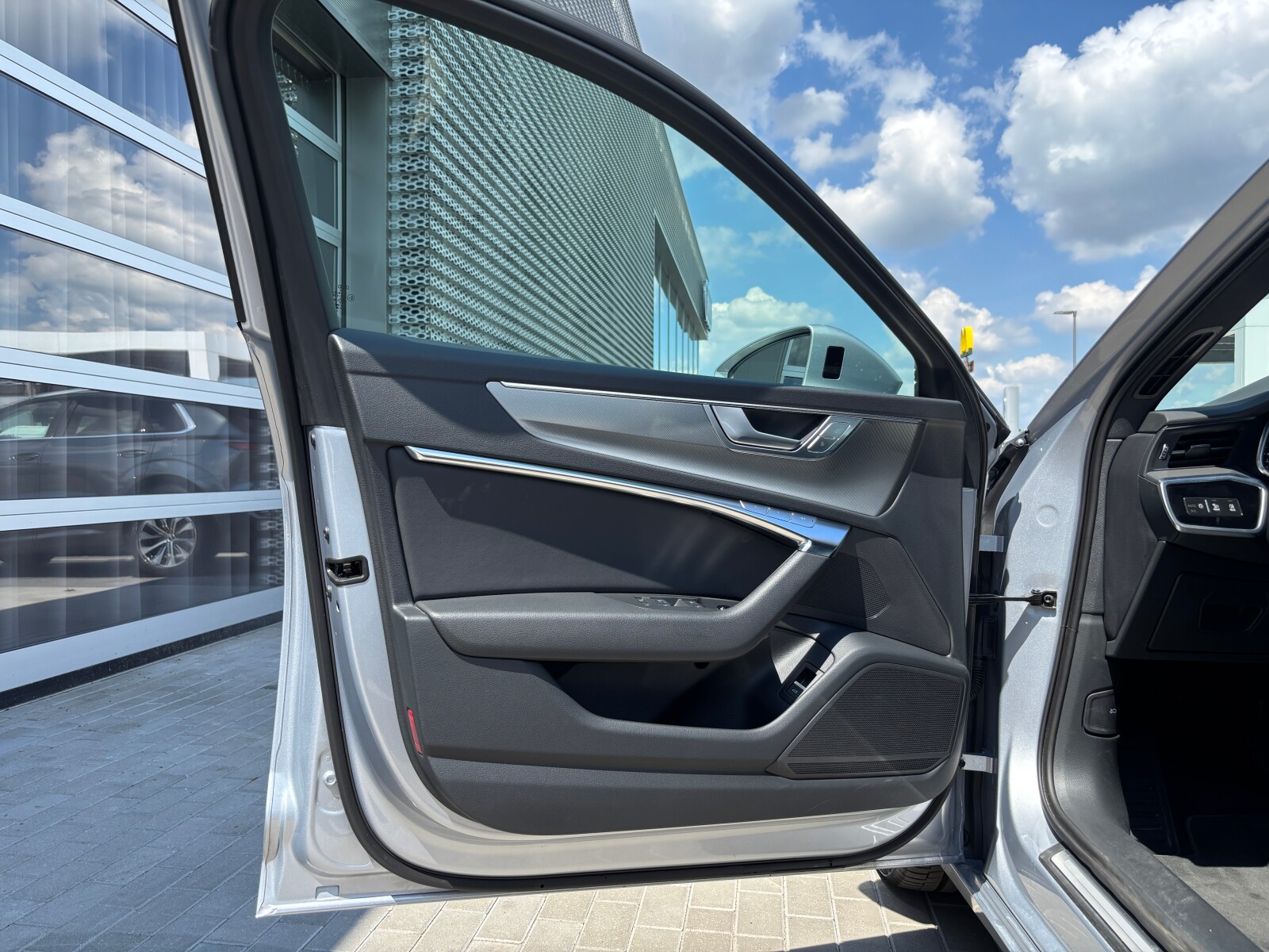 Audi A6 Limousine - zdjęcie 9