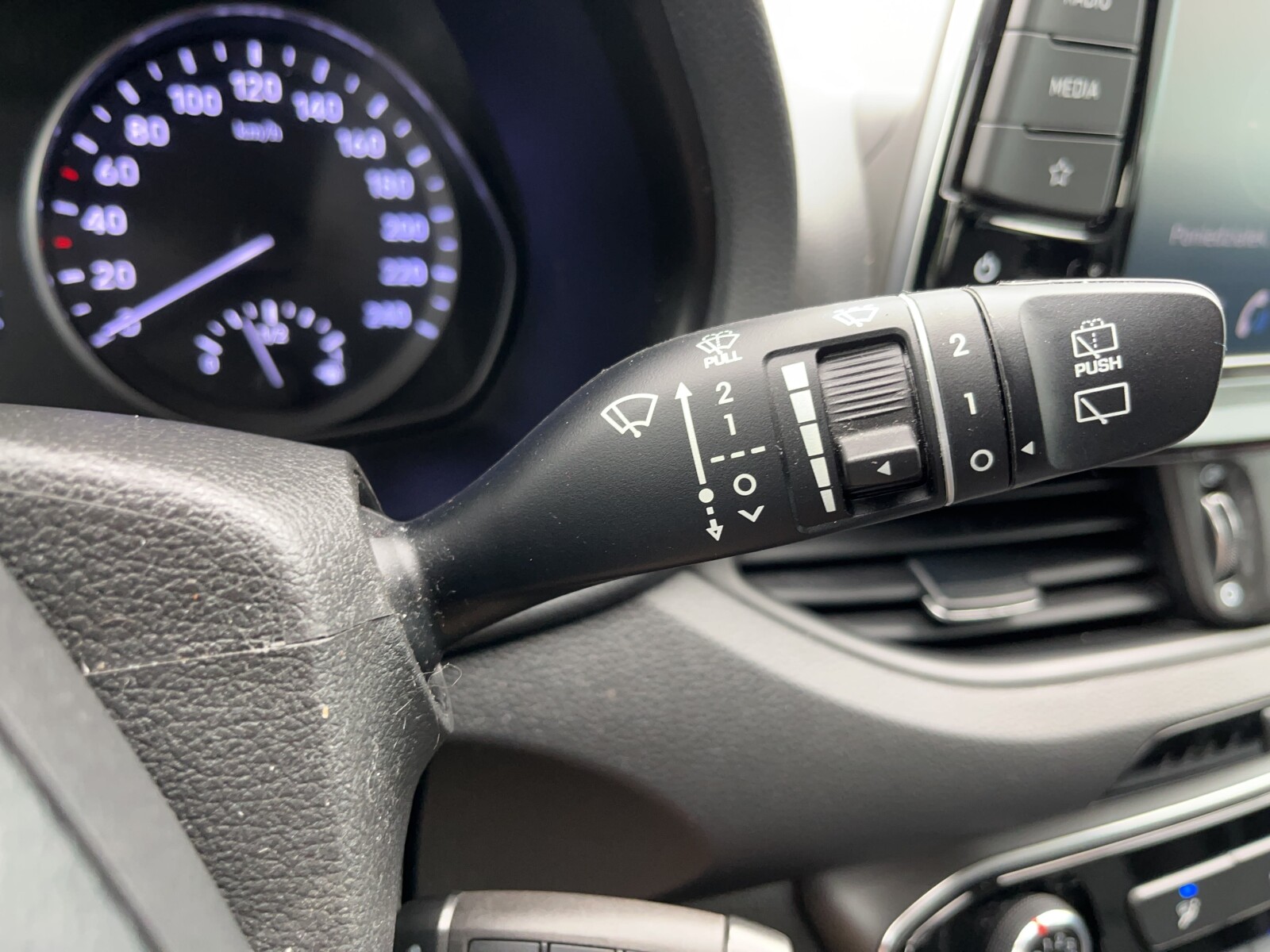 Hyundai i30 - zdjęcie 23
