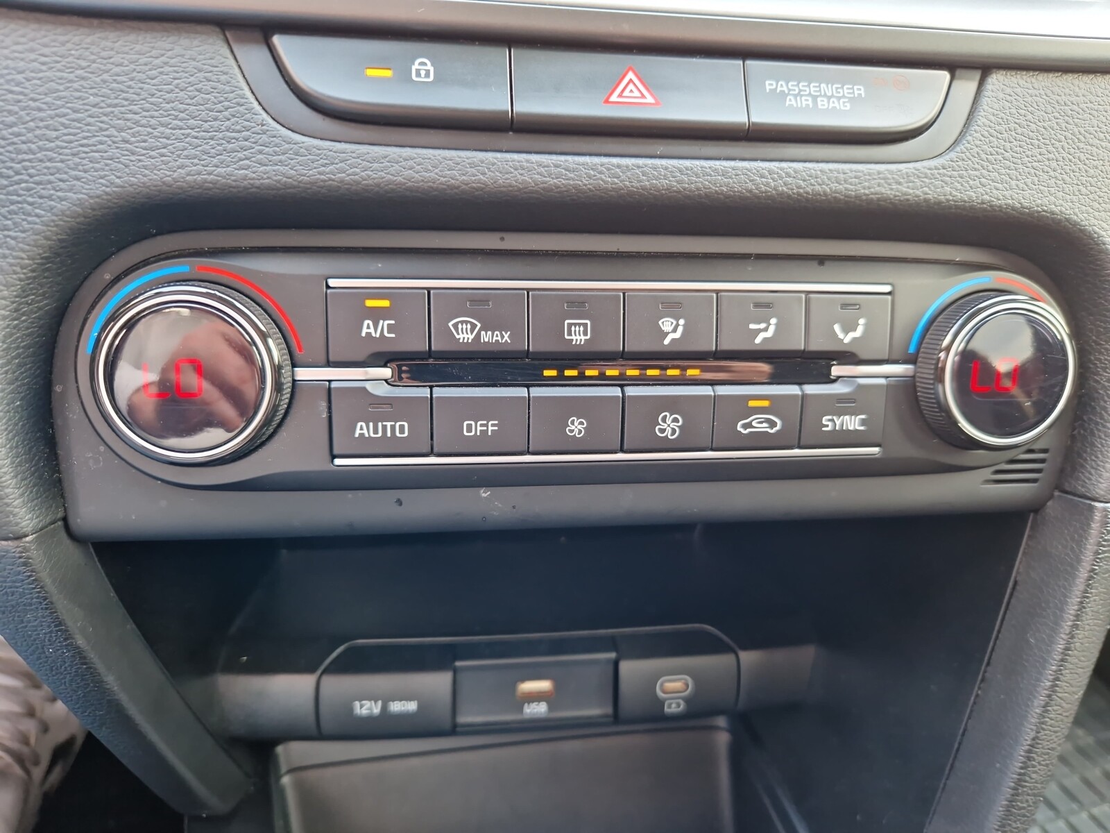 Kia Ceed - zdjęcie 11