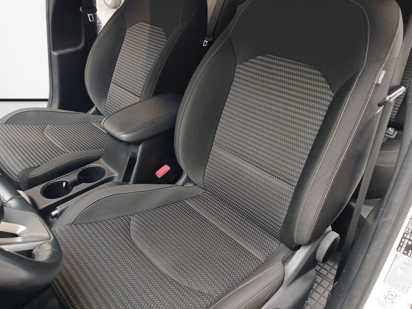 Kia XCeed - zdjęcie 12