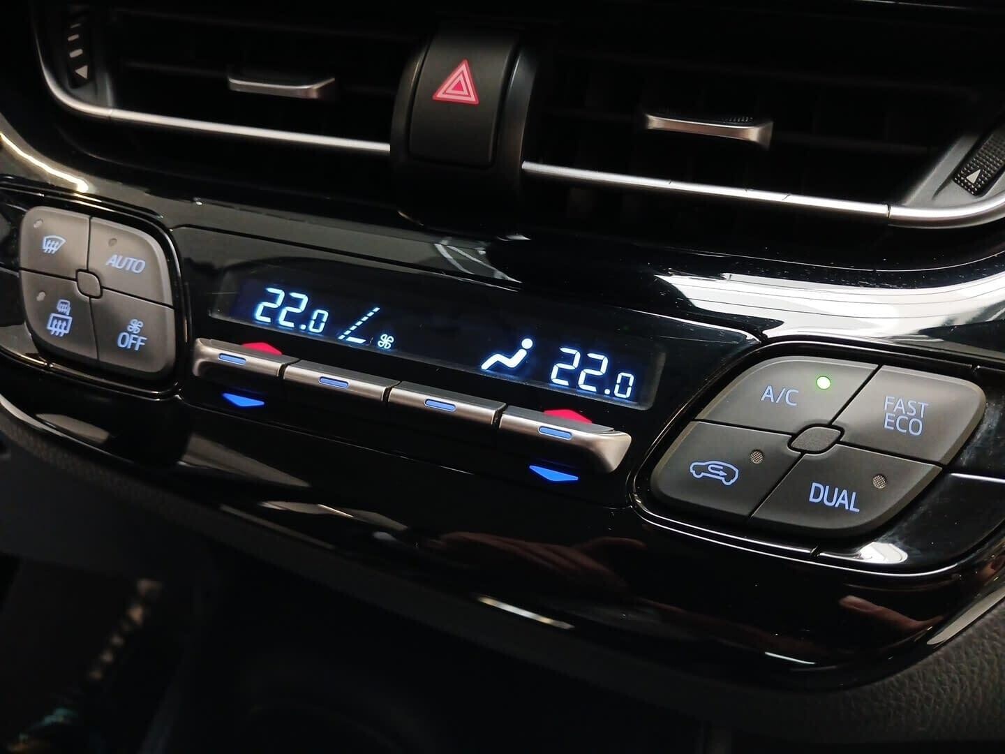 Toyota C-HR - zdjęcie 14