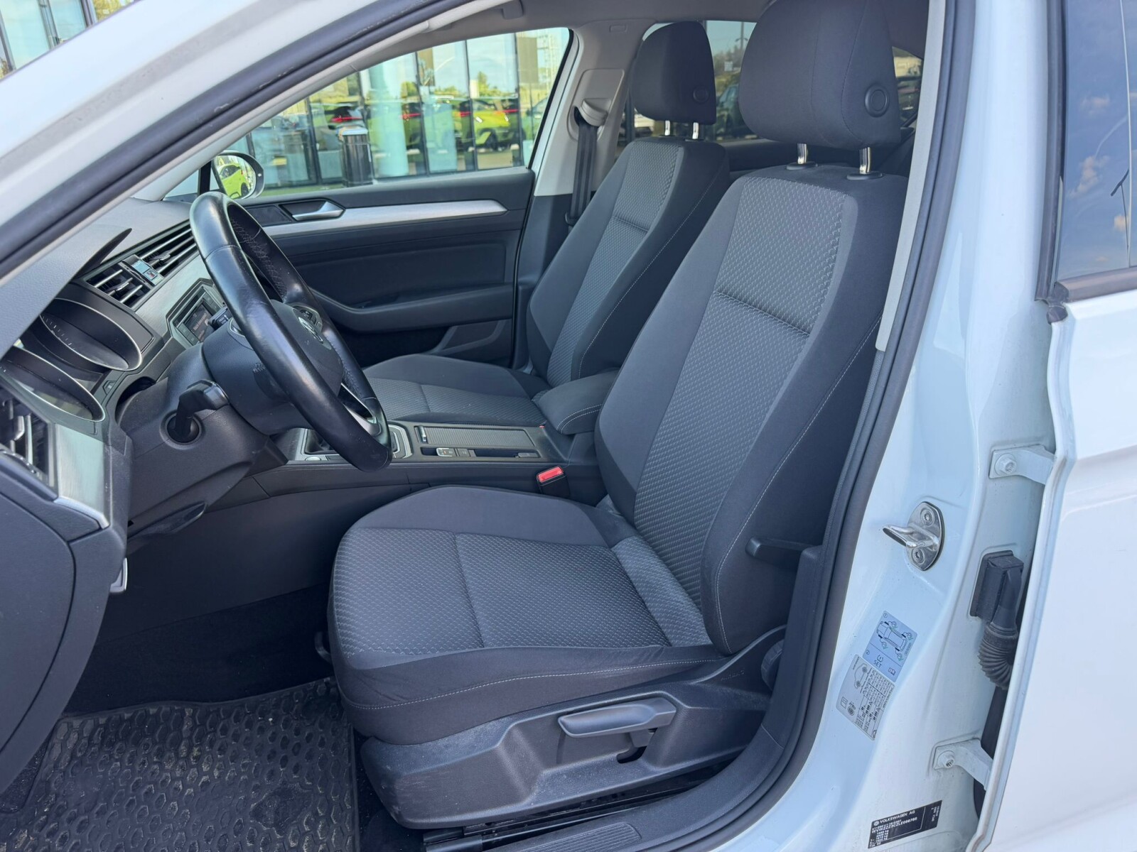 Volkswagen Passat - zdjęcie 4