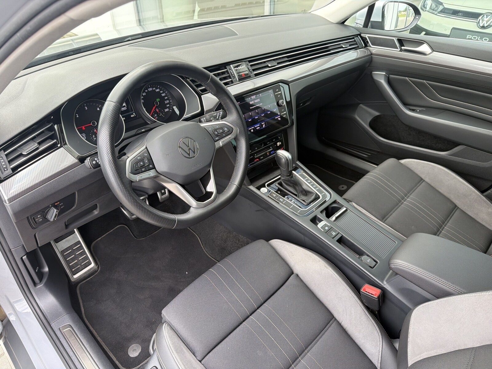 Volkswagen Passat Alltrack - zdjęcie 15