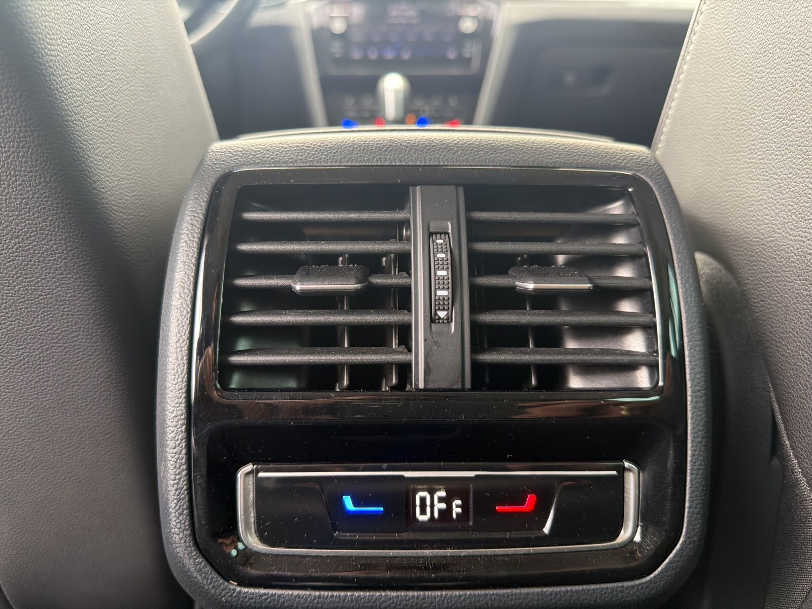 Volkswagen Passat Alltrack - zdjęcie 26