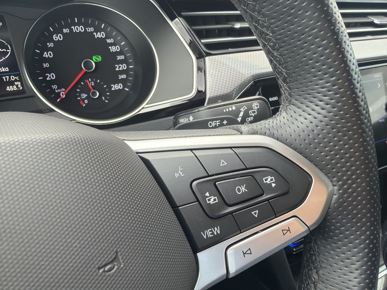 Volkswagen Passat Alltrack - zdjęcie 30