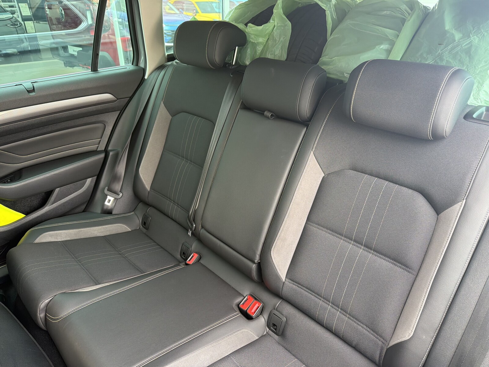 Volkswagen Passat Alltrack - zdjęcie 22