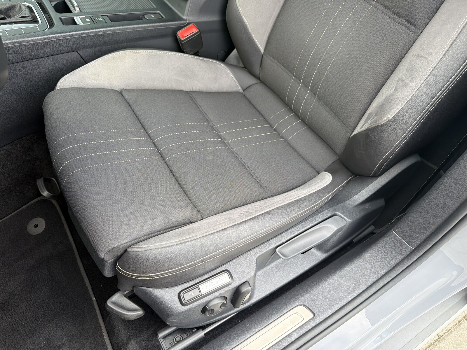 Volkswagen Passat Alltrack - zdjęcie 18