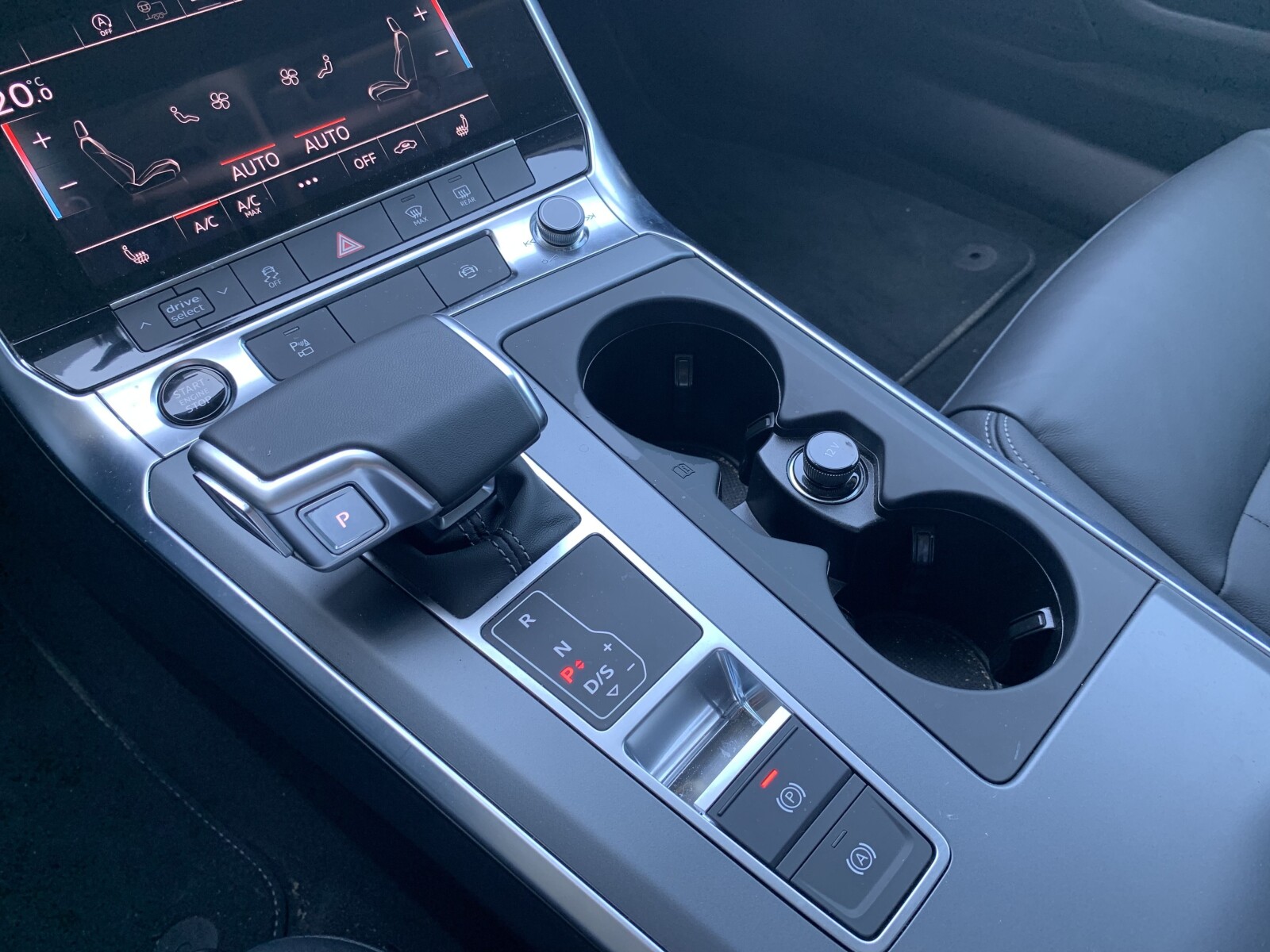 Audi A6 Avant - zdjęcie 19
