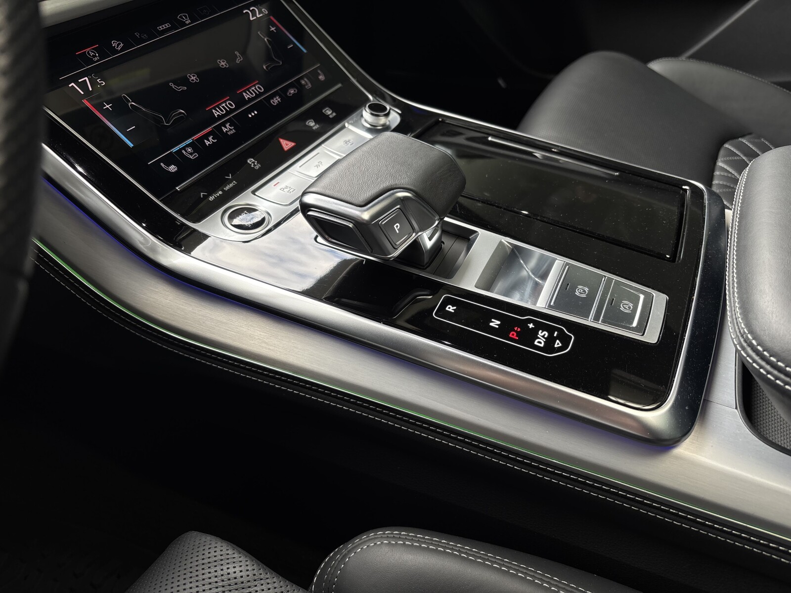 Audi Q7 - zdjęcie 18