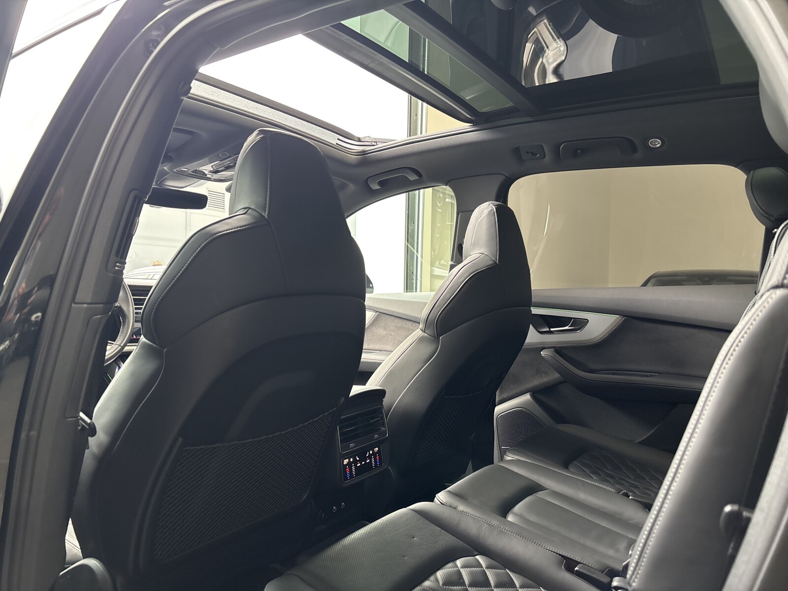 Audi Q7 - zdjęcie 33