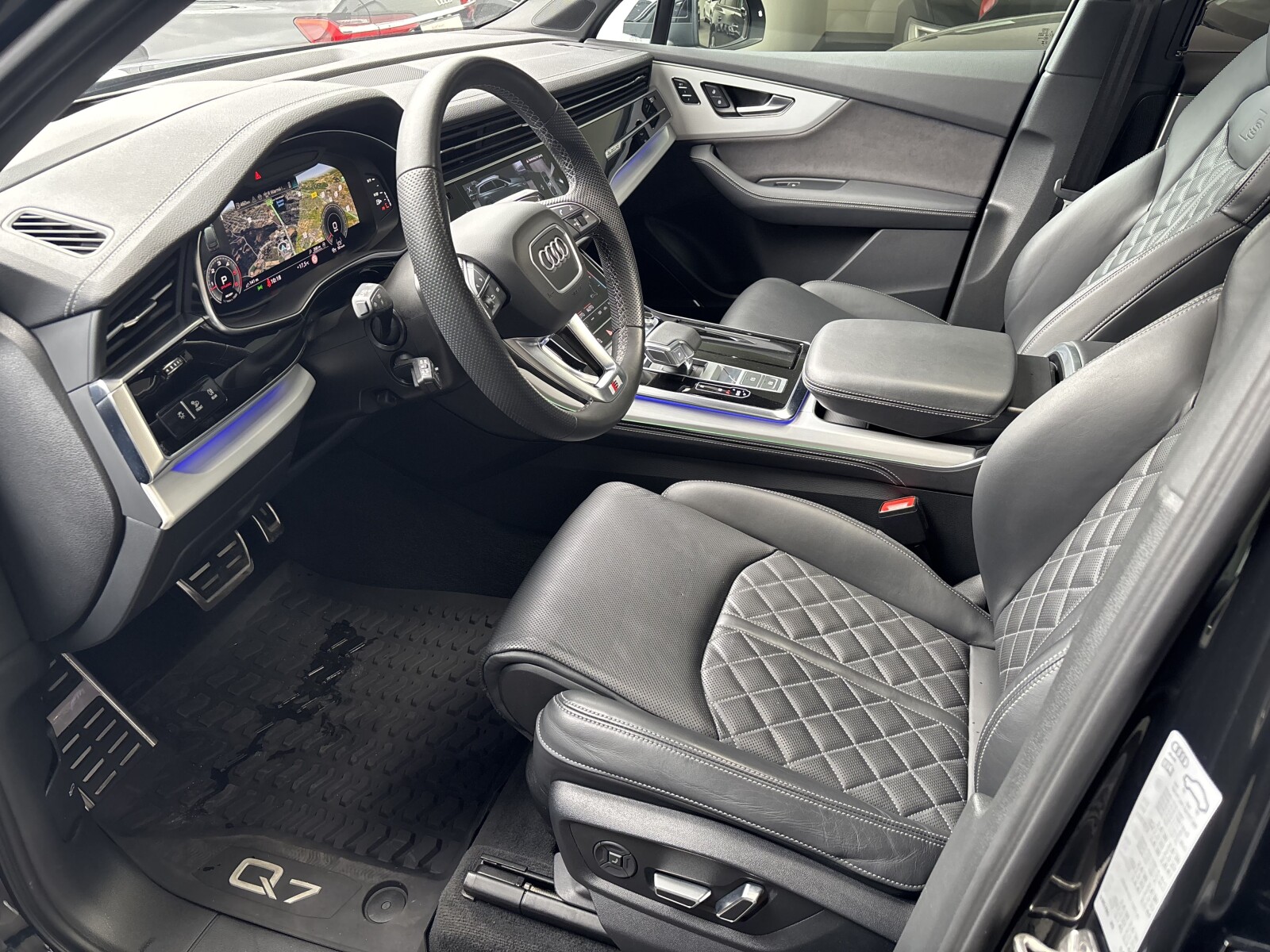 Audi Q7 - zdjęcie 15