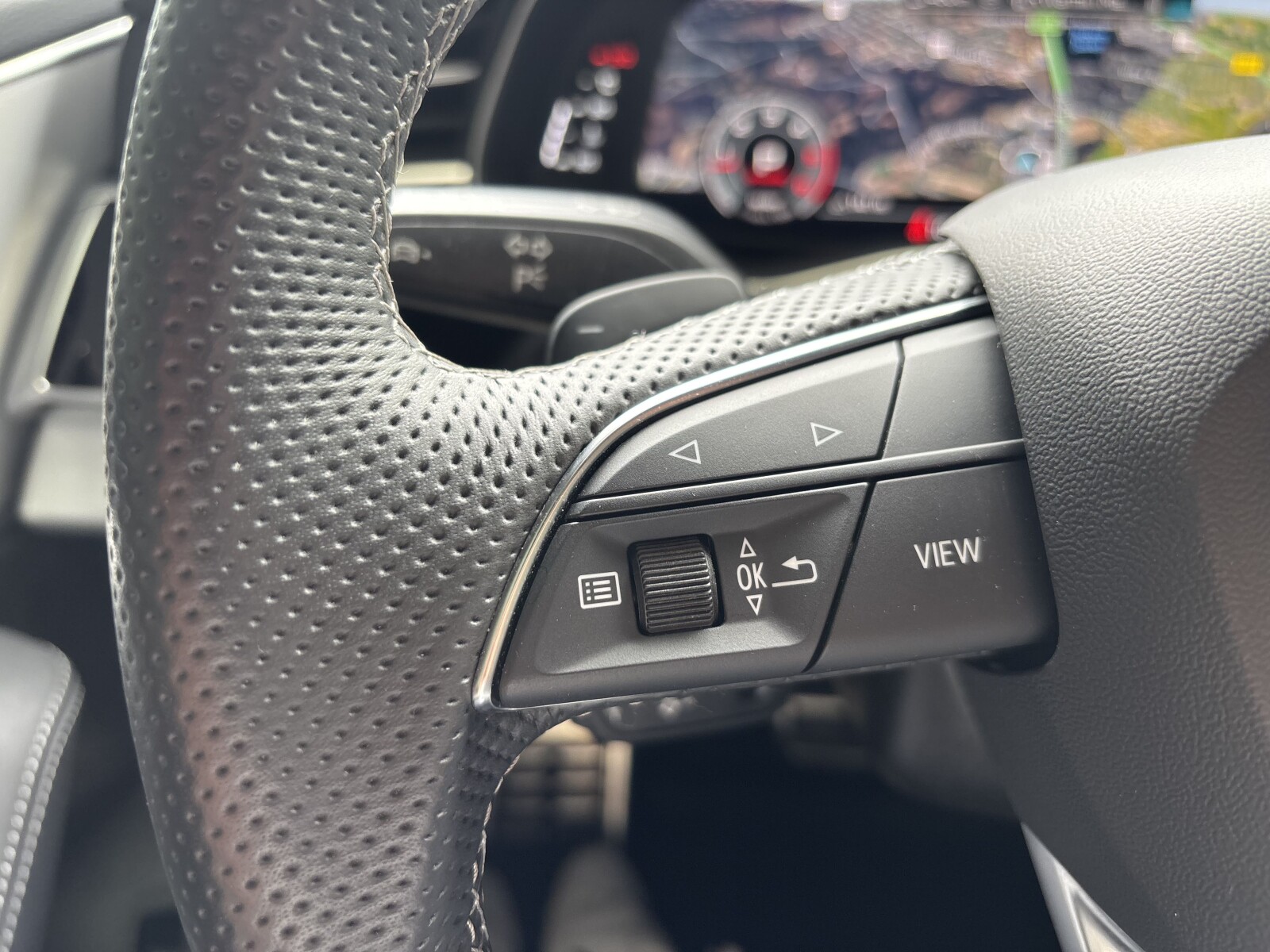 Audi Q7 - zdjęcie 11