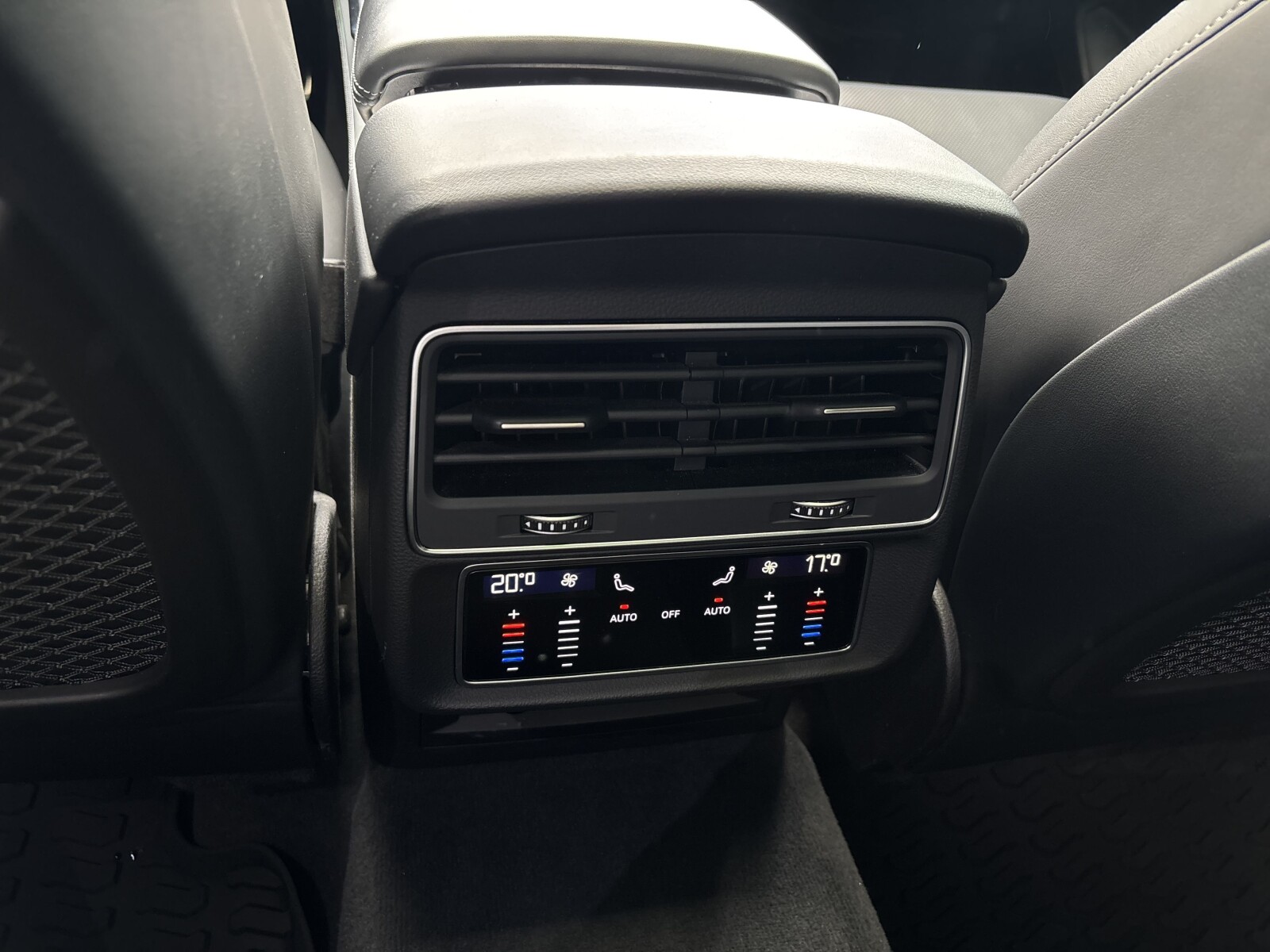 Audi Q7 - zdjęcie 35