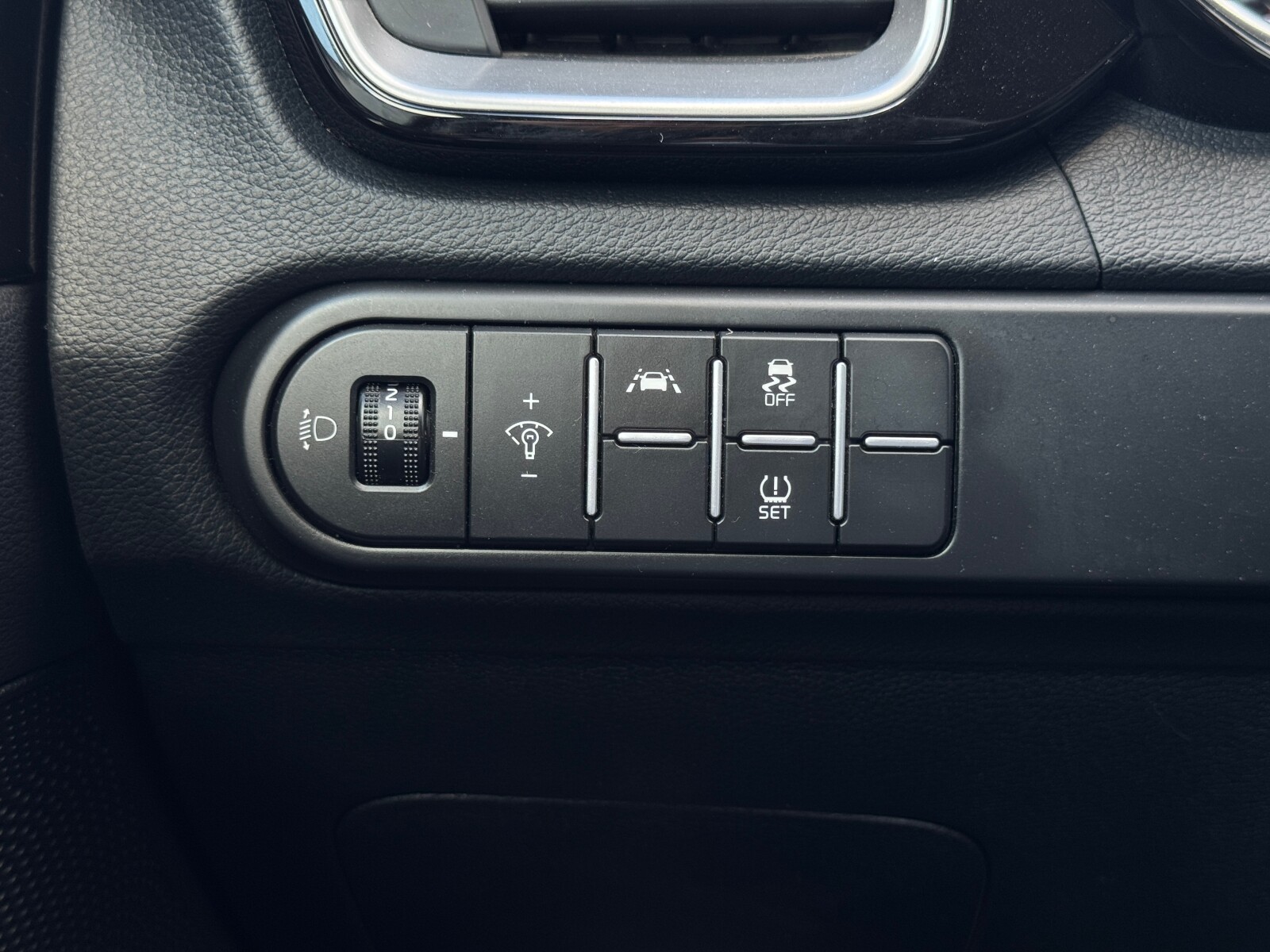 Kia Ceed - zdjęcie 22