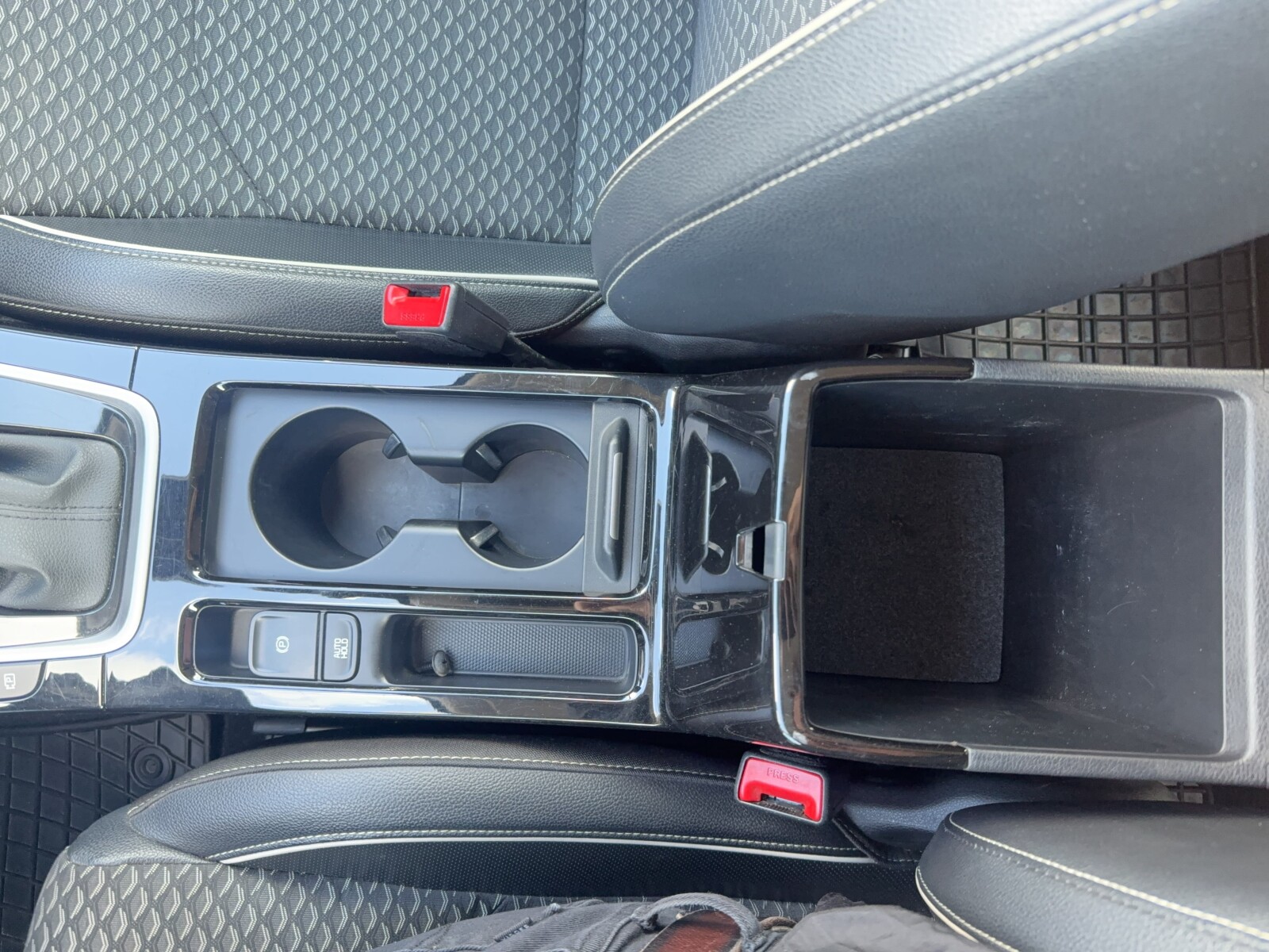 Kia Ceed - zdjęcie 20