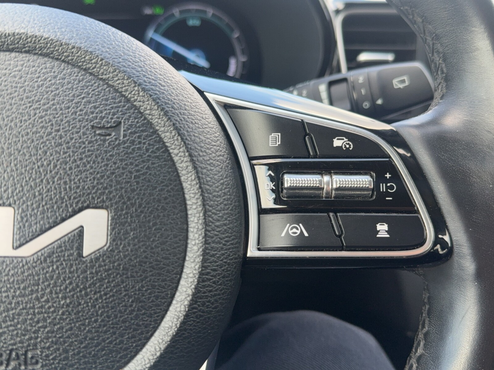 Kia Ceed - zdjęcie 23