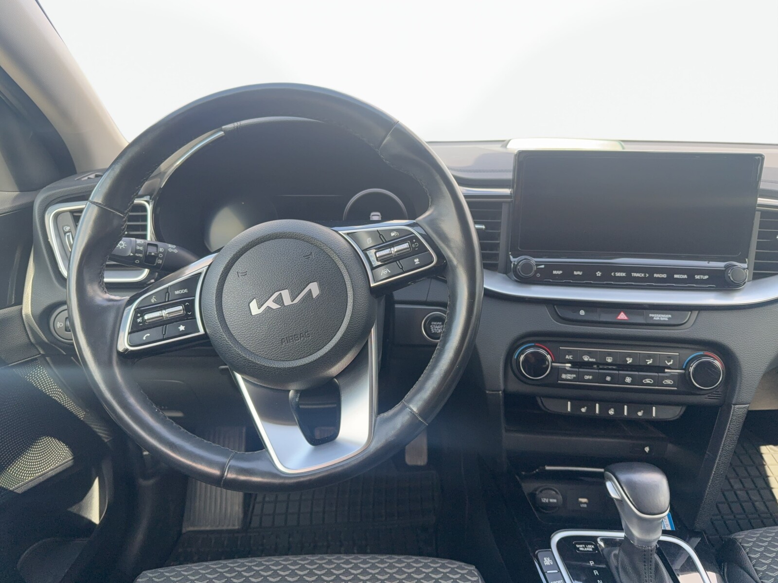 Kia Ceed - zdjęcie 11